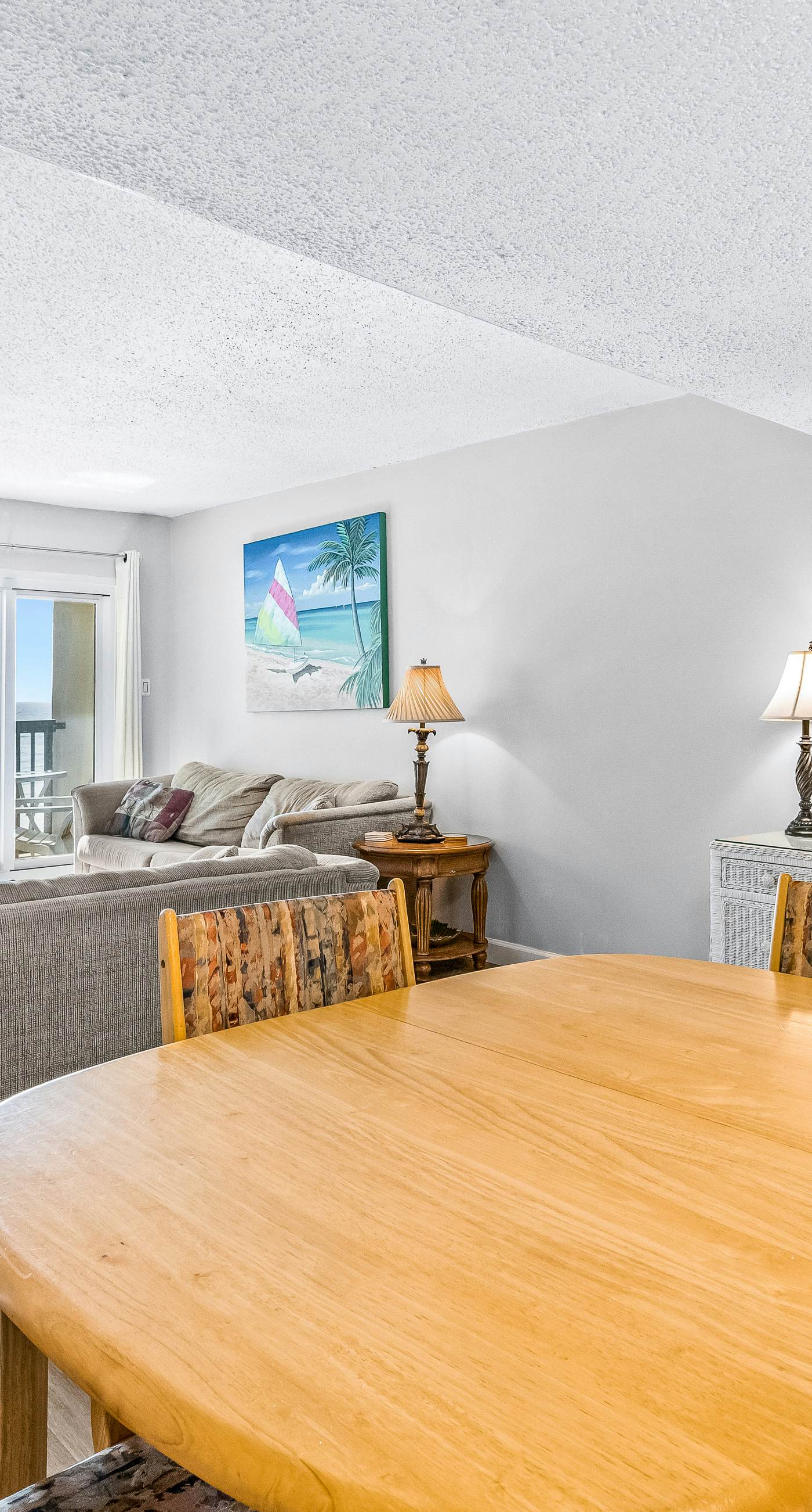 Beautiful Pinnacle Port condo with pools & basketball court right next to beach