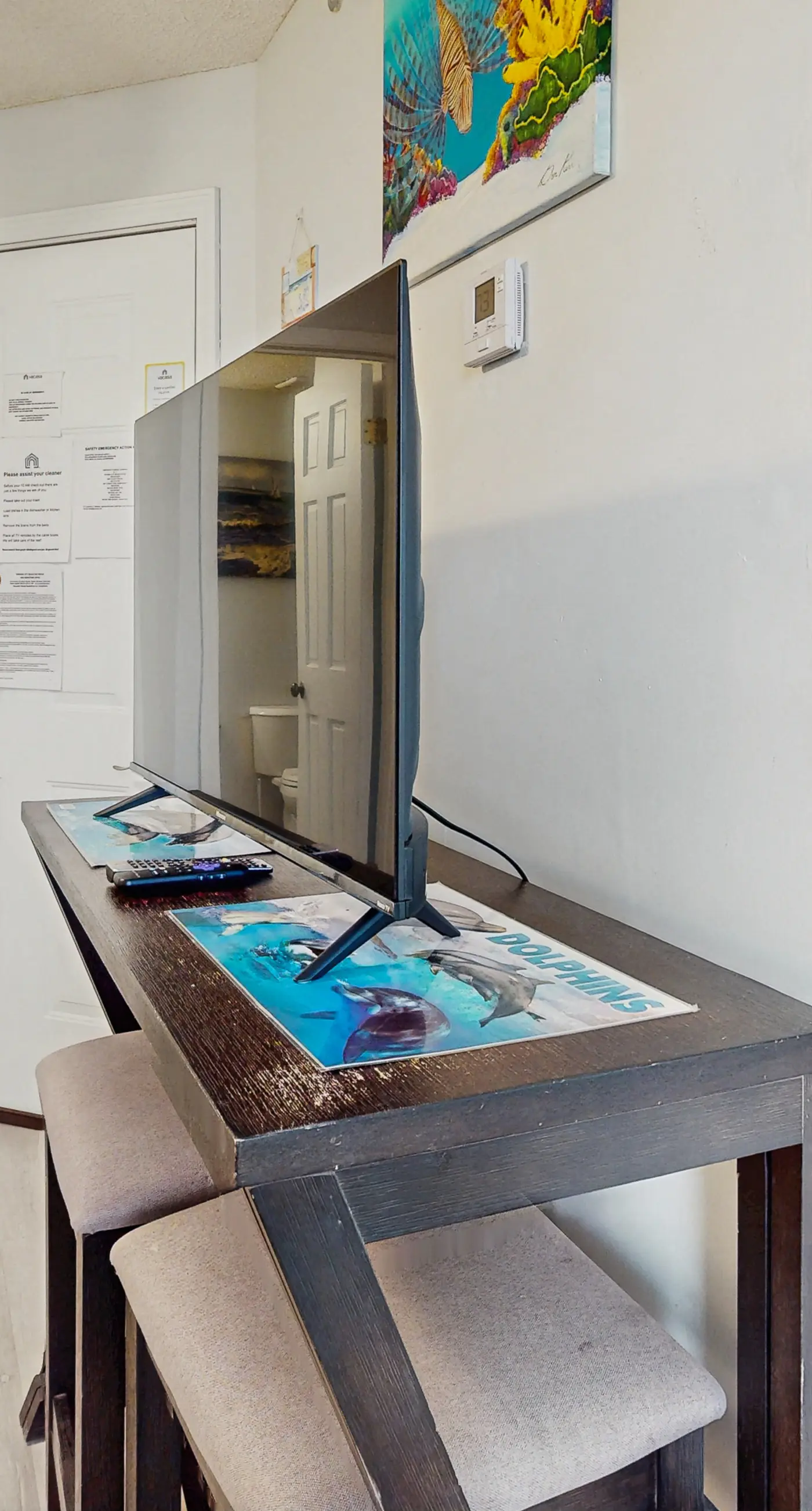 Snowbird-friendly studio with boat dock, beach access & pool