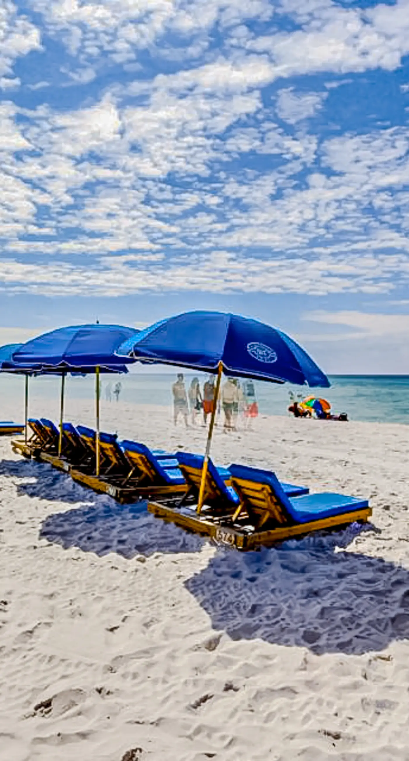 Resort condo near beach with private balcony, WiFi, pool, tennis & dock