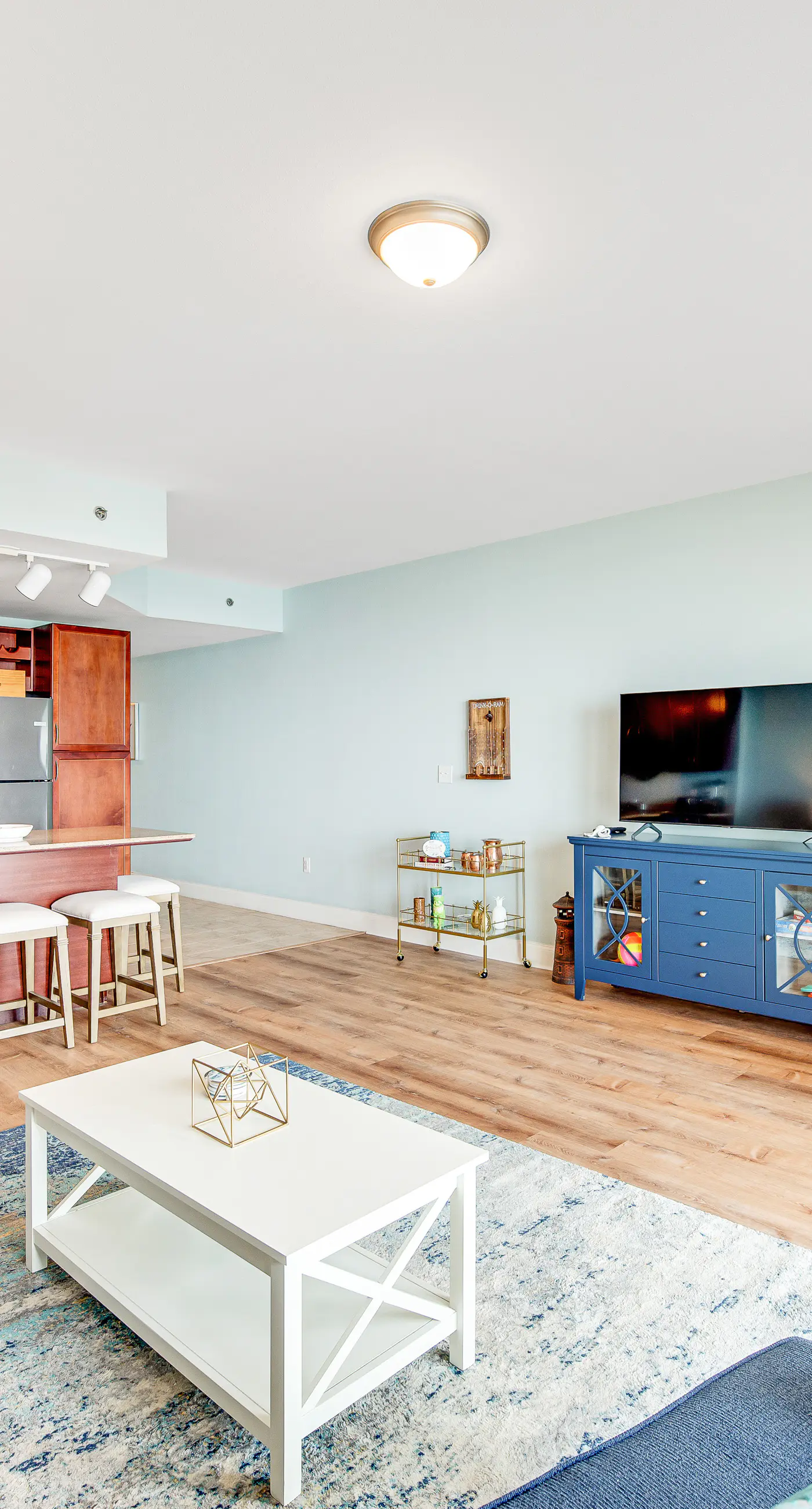 14th-Floor Condo w/Gulf Views, W/D, Shared Pools, Hot Tubs, WiFi, & Central A/C