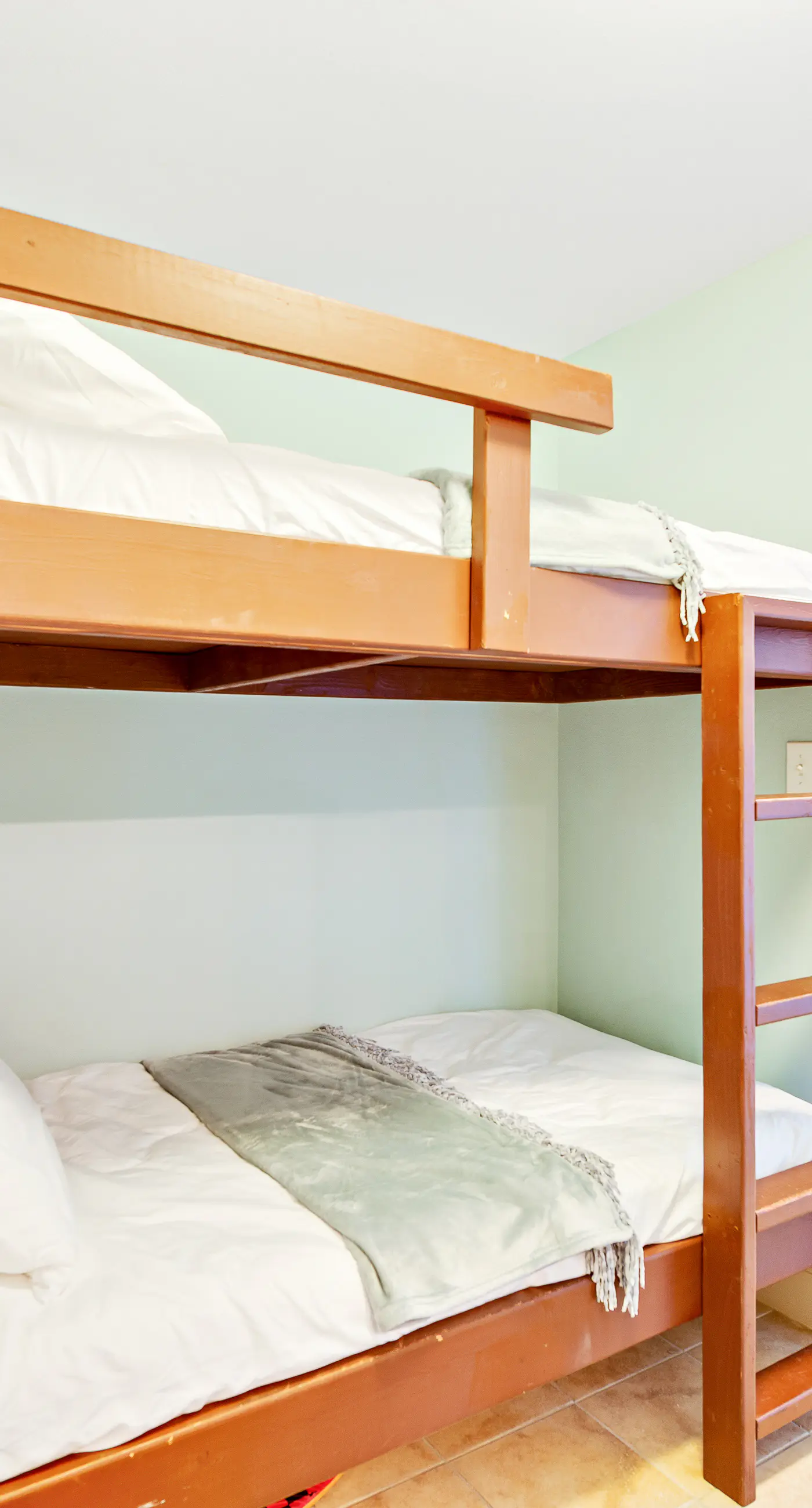 14th-Floor Condo w/Gulf Views, W/D, Shared Pools, Hot Tubs, WiFi, & Central A/C