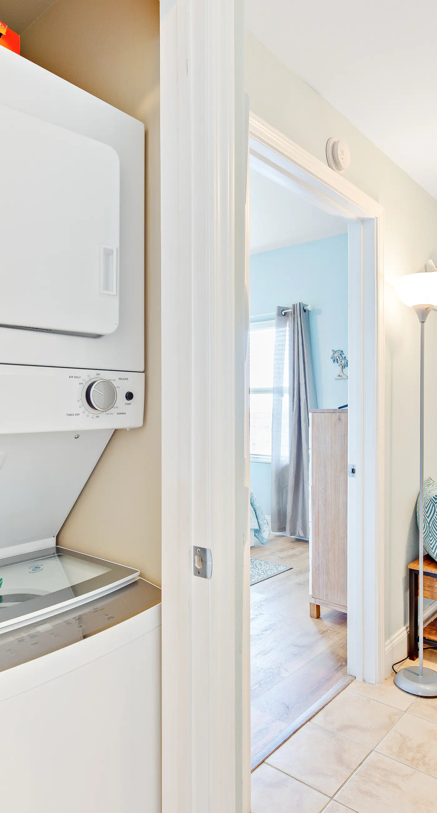 14th-Floor Condo w/Gulf Views, W/D, Shared Pools, Hot Tubs, WiFi, & Central A/C