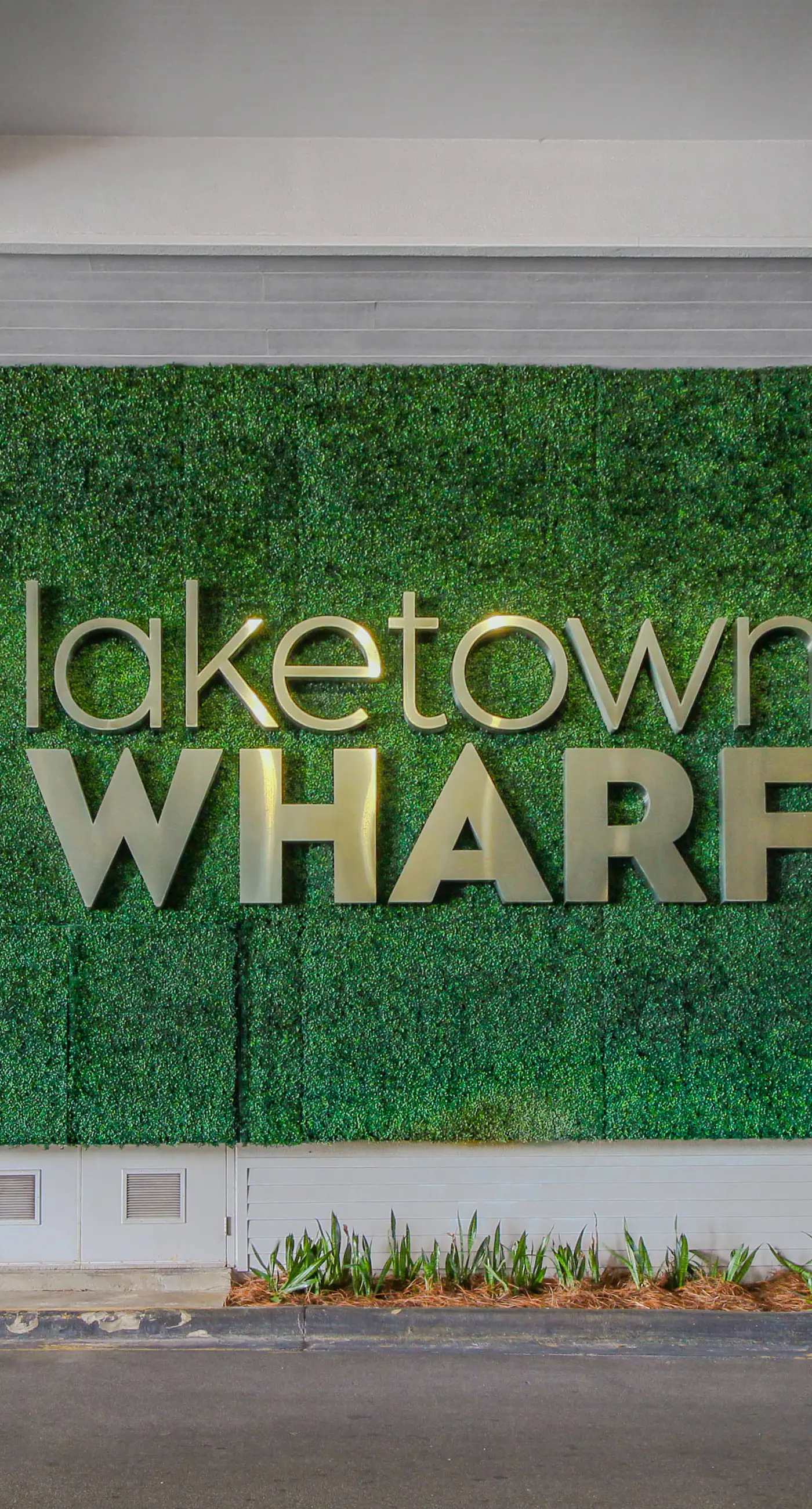 14th-Floor Condo w/Gulf Views, W/D, Shared Pools, Hot Tubs, WiFi, & Central A/C