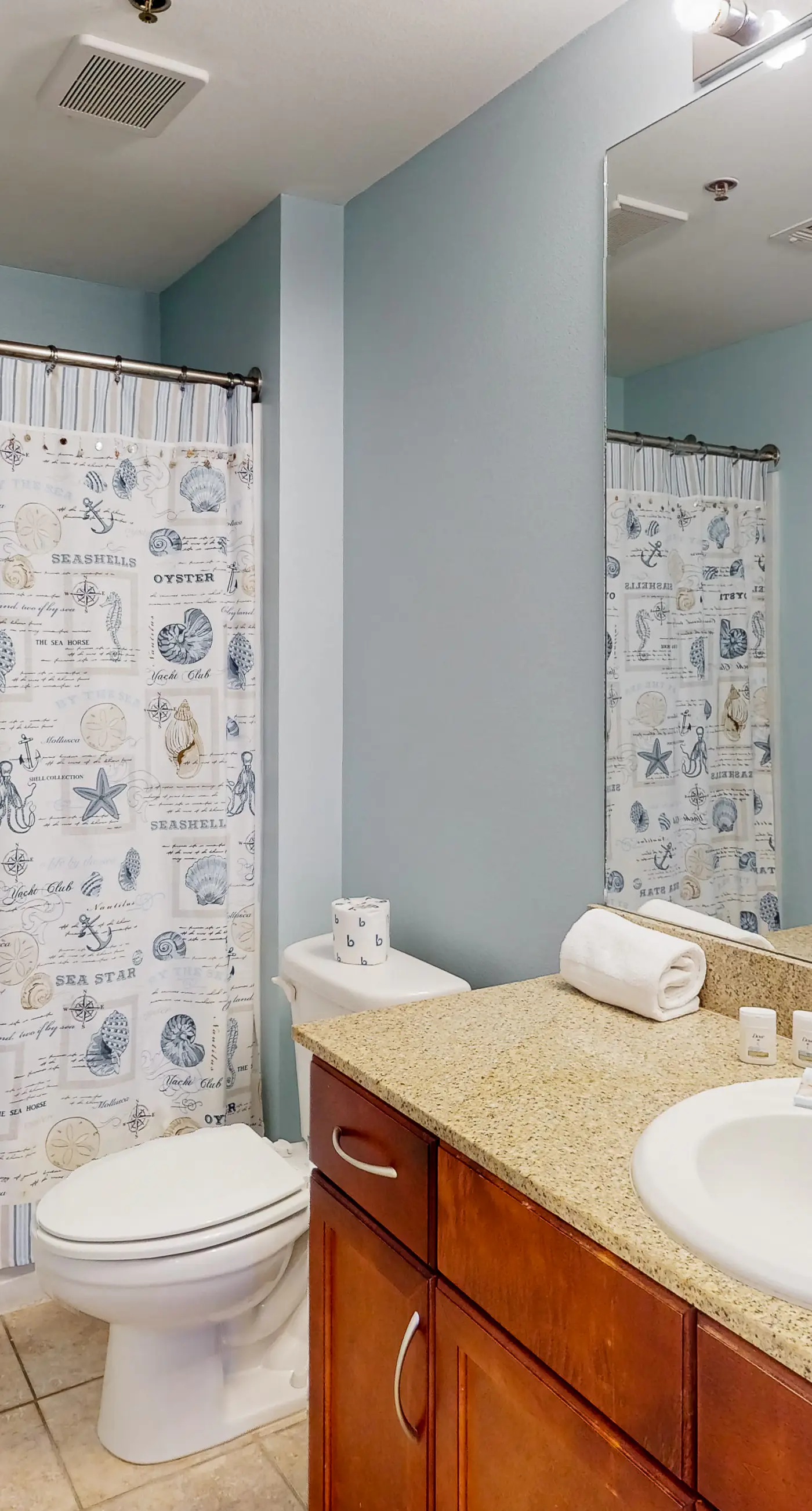 Gulf-view condo steps to beach with balcony, pools, hot tub & gym
