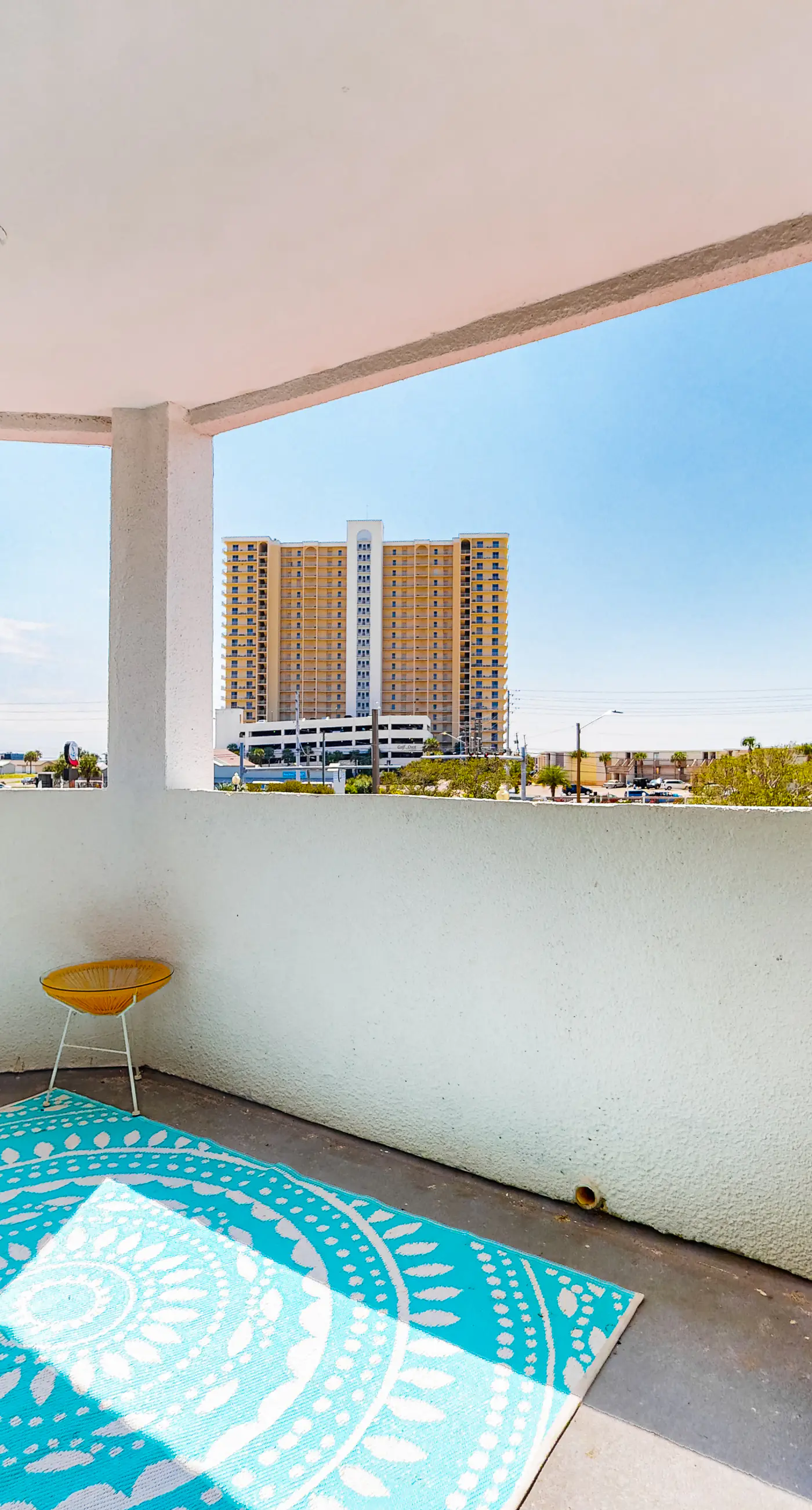 Cozy condo in paradise with pool, sauna & private dock - snowbird-friendly