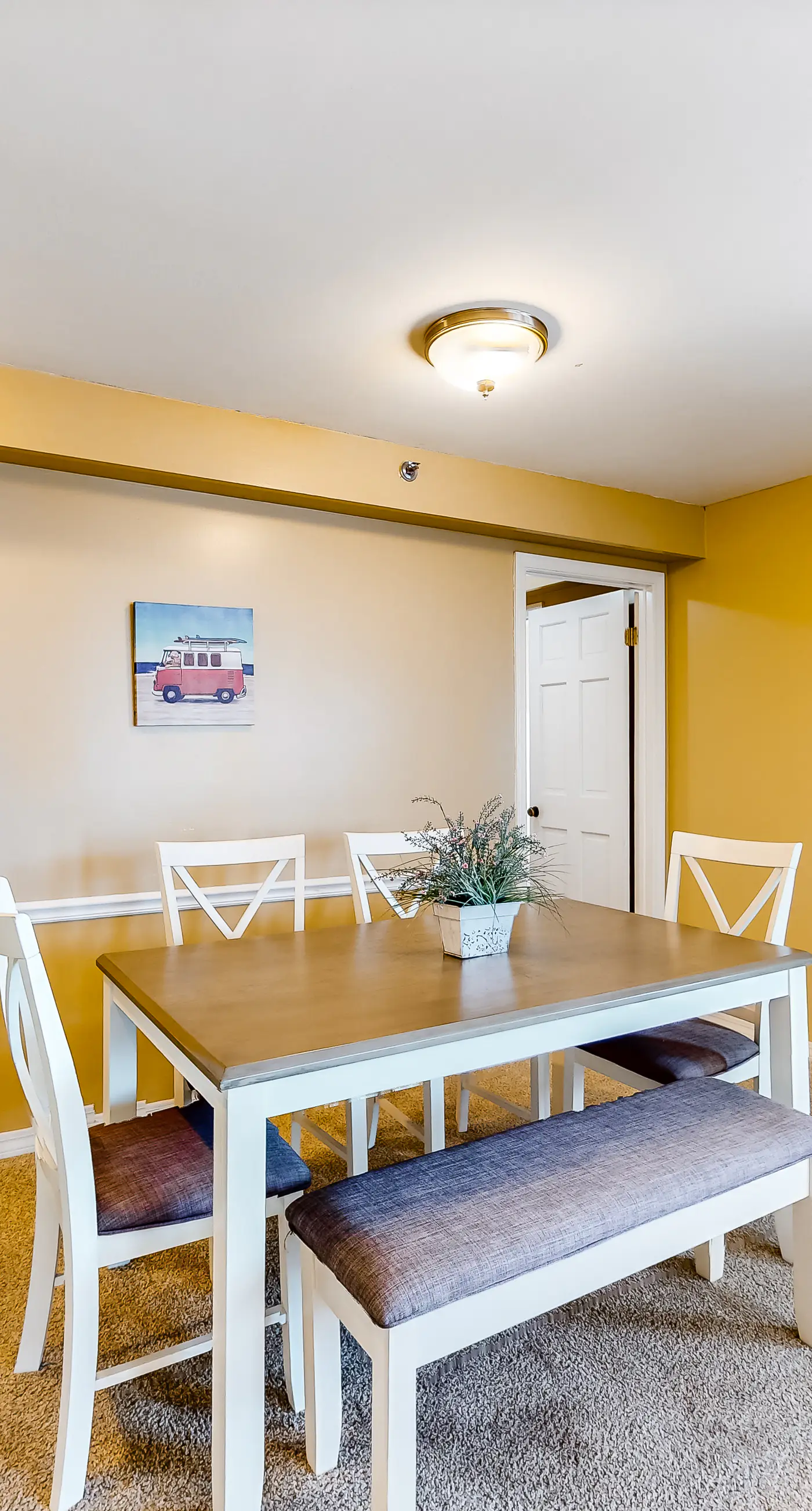 Cozy condo in paradise with pool, sauna & private dock - snowbird-friendly