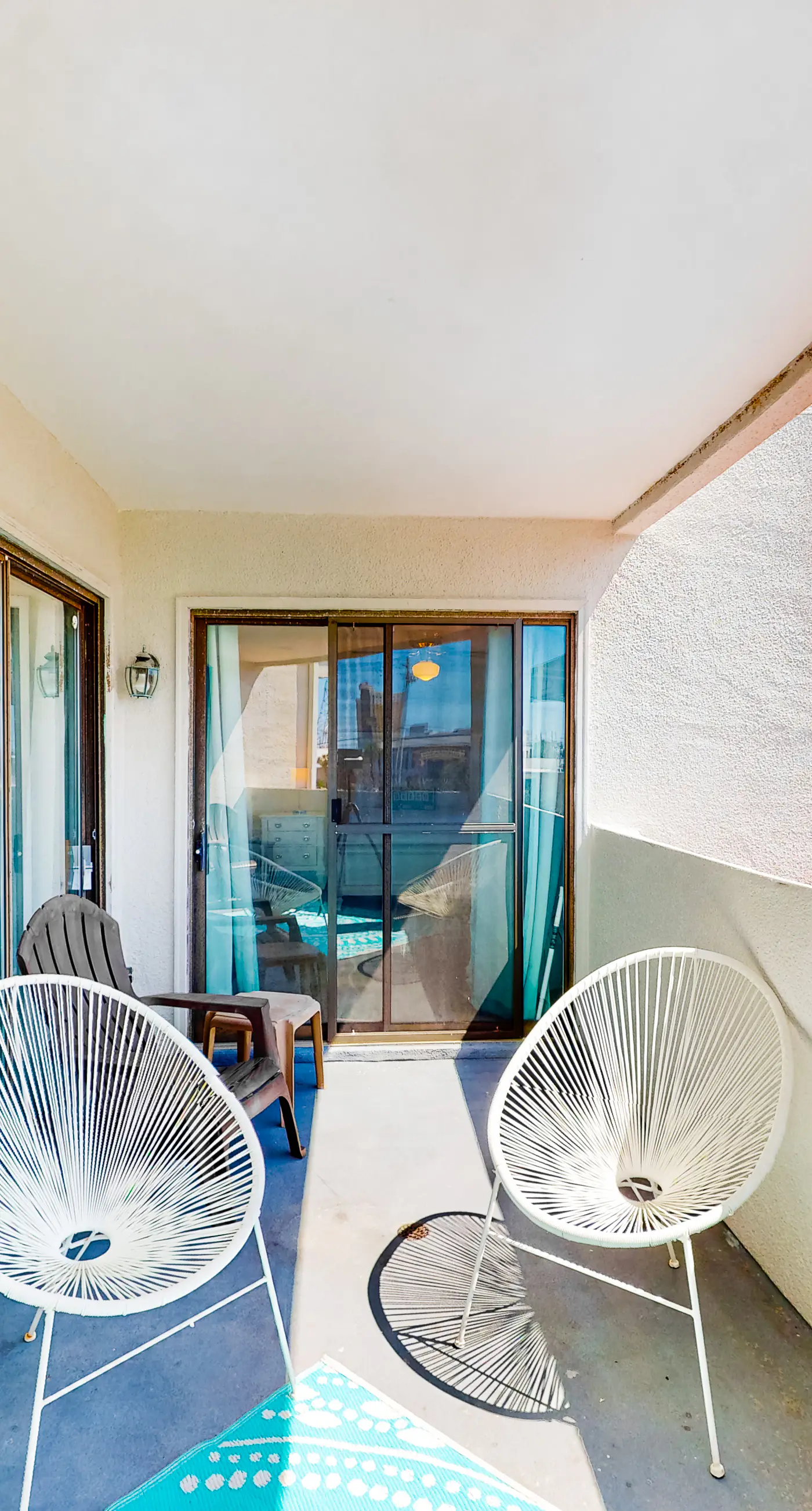 Cozy condo in paradise with pool, sauna & private dock - snowbird-friendly