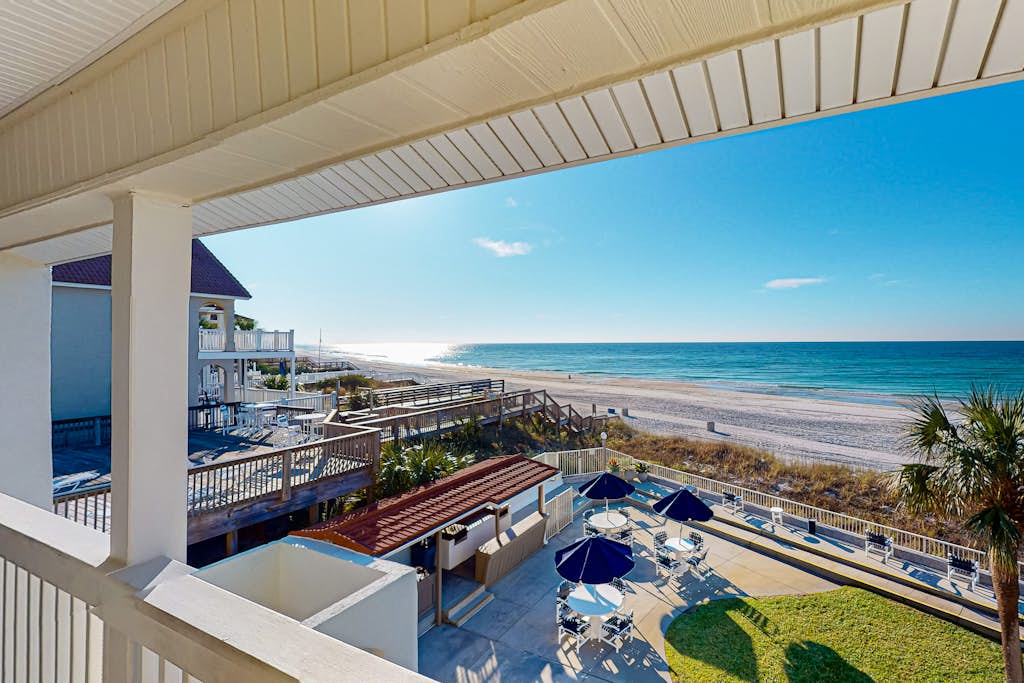 Gorgeous beachfront condo with shared pool, hot tub and beach access