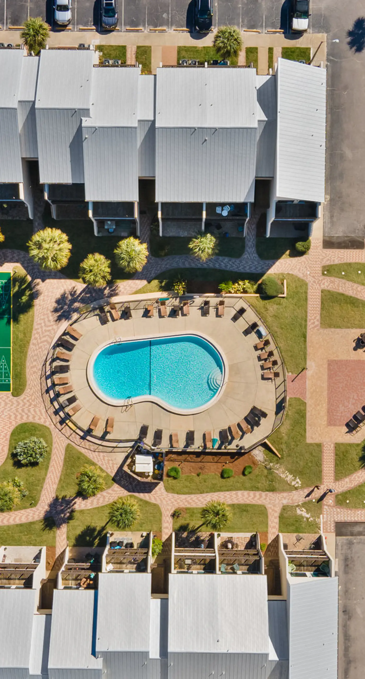 Three-story condo in beachfront complex with patios, balconies, pool & hot tub