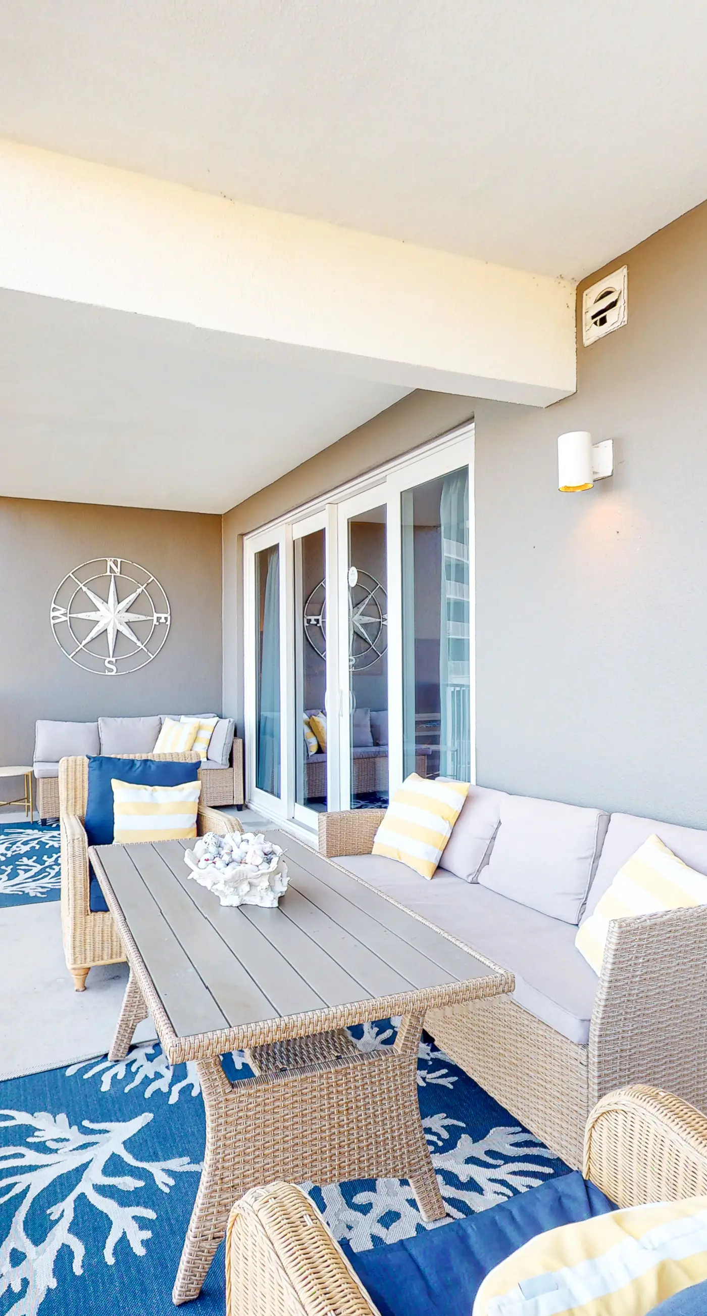 Condo w/Shared Hot Tub and Pools, High-Speed Wifi, & Lake View - Close to Beach