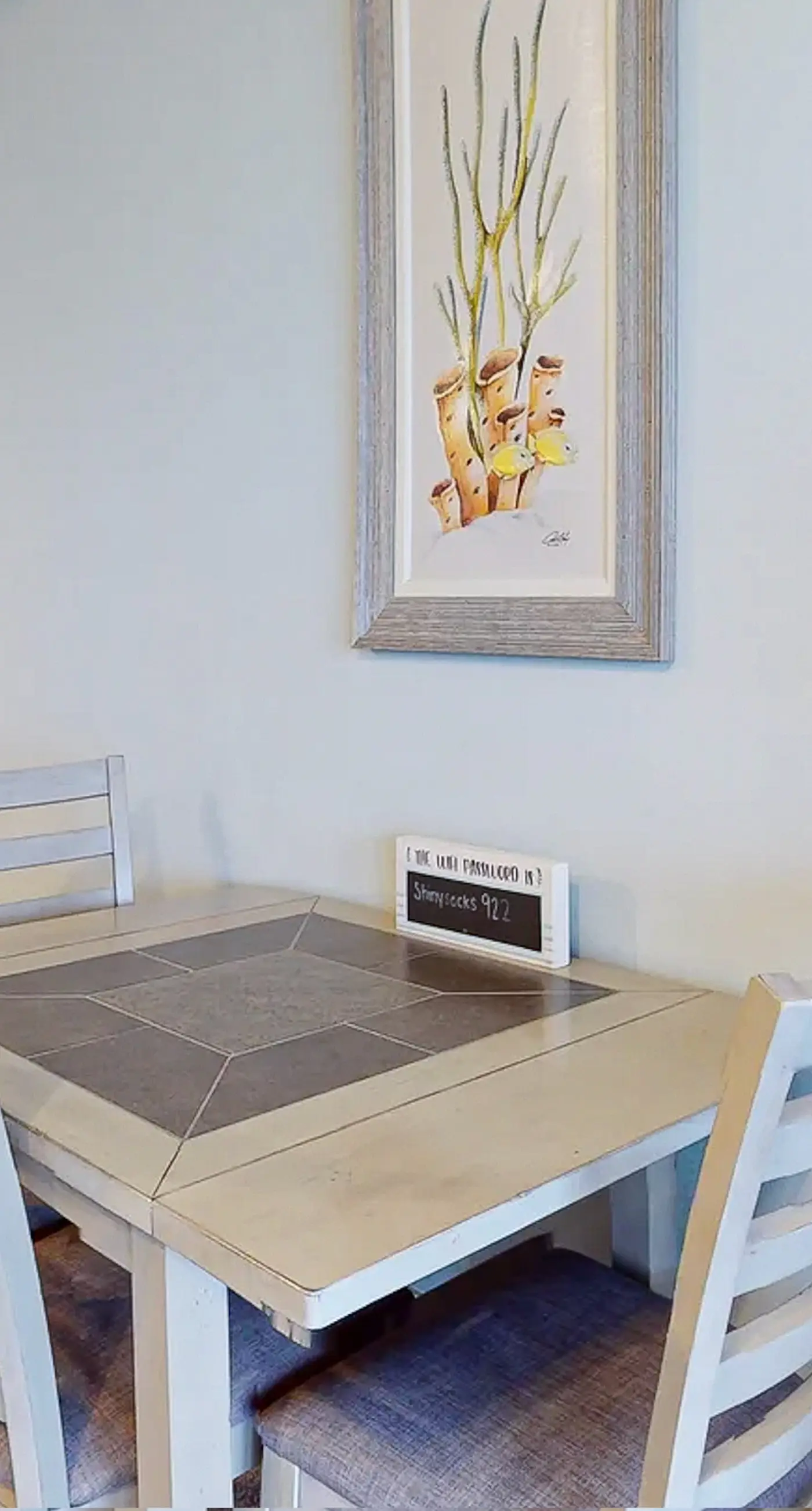 Beachfront 18th-floor condo with hot tub, heated pool, balcony, gym, W/D, AC