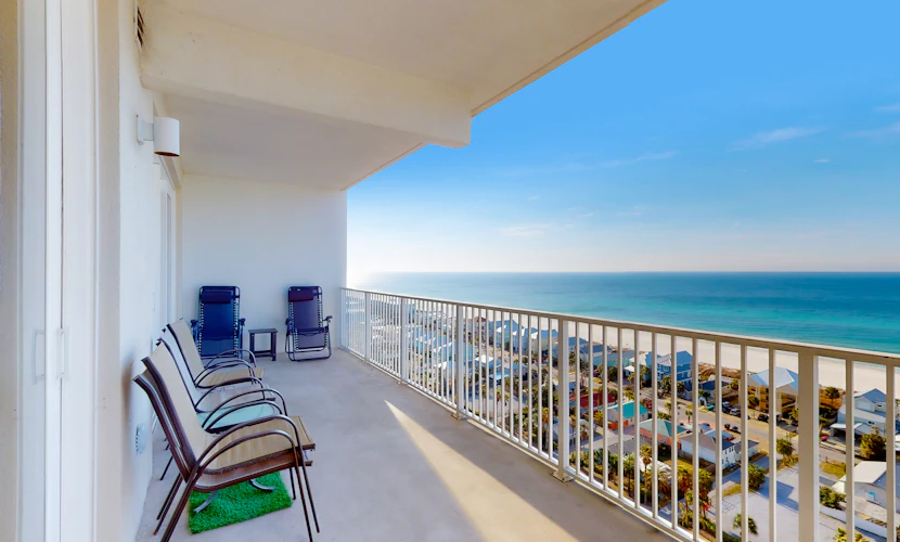Laketown Wharf 1506