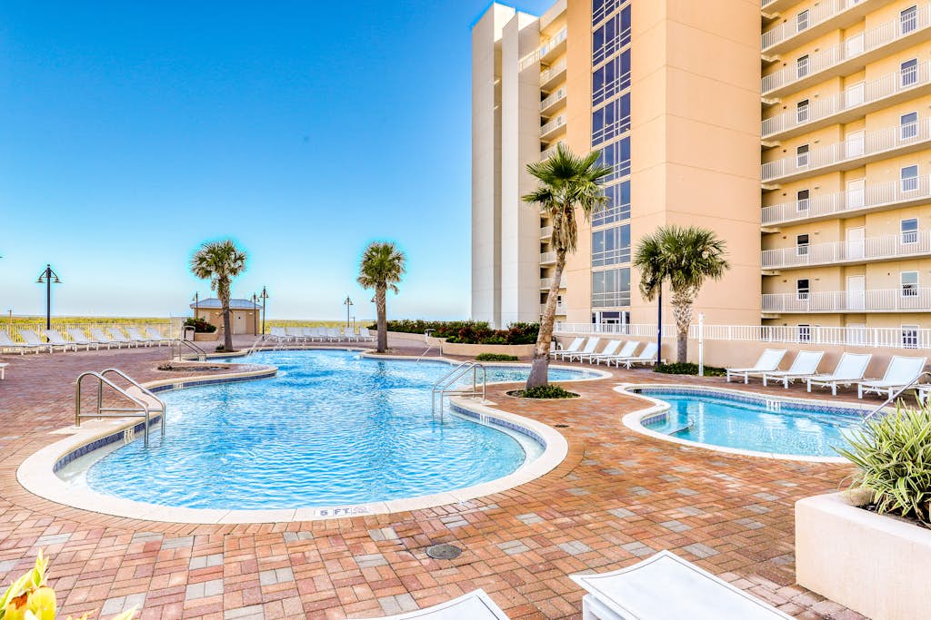 Laketown Wharf 1506