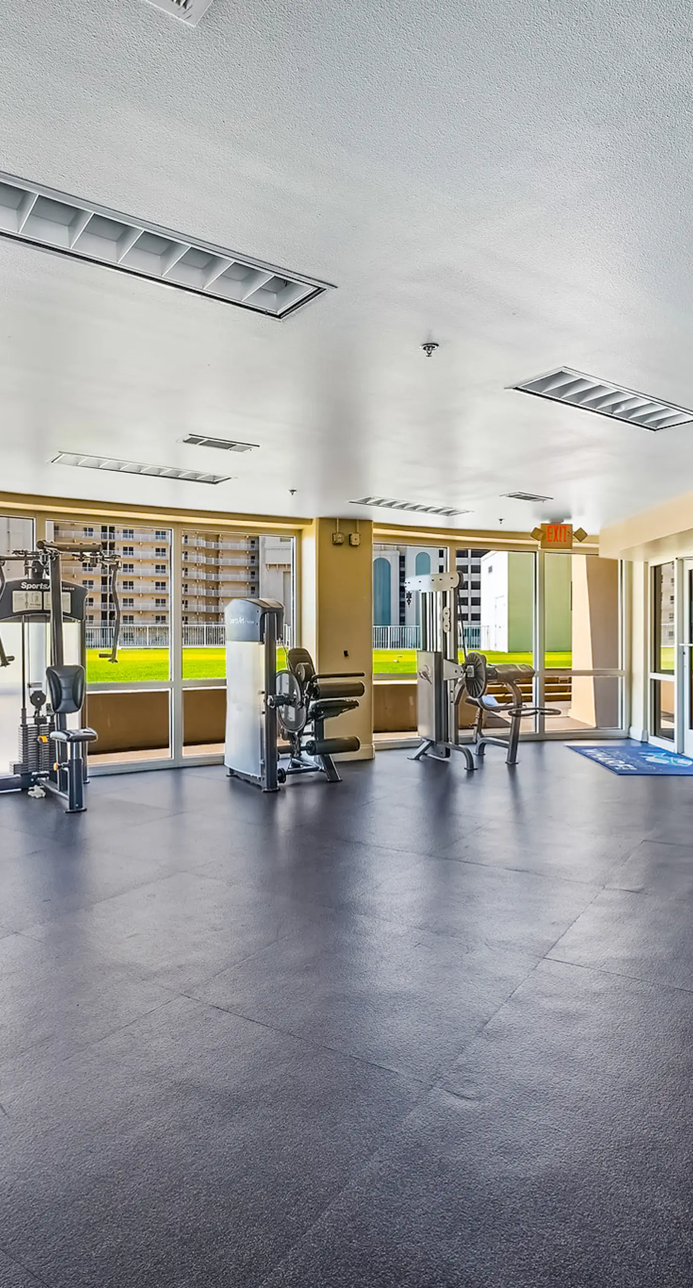 Resort condo w/ five shared pools, a hot tub, beach access, & on-site dining