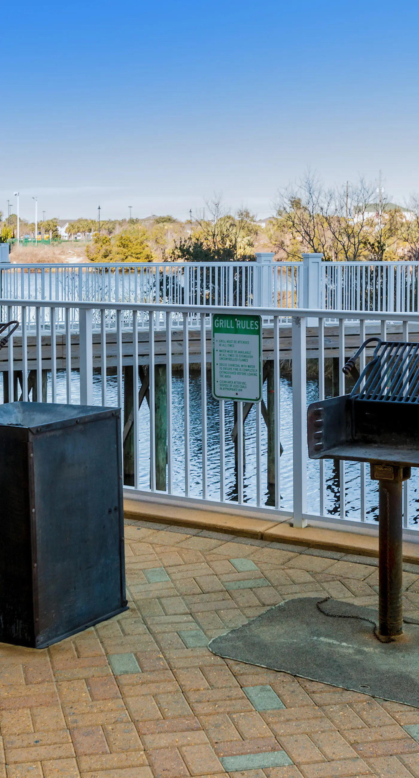 Resort condo w/ five shared pools, a hot tub, beach access, & on-site dining