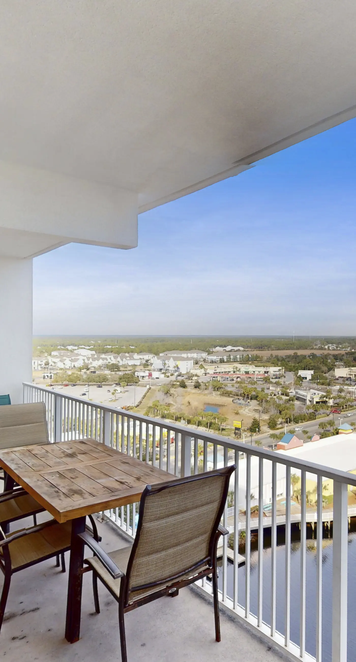 Condo with five pools, hot tubs, saunas, gym, game room, & balcony