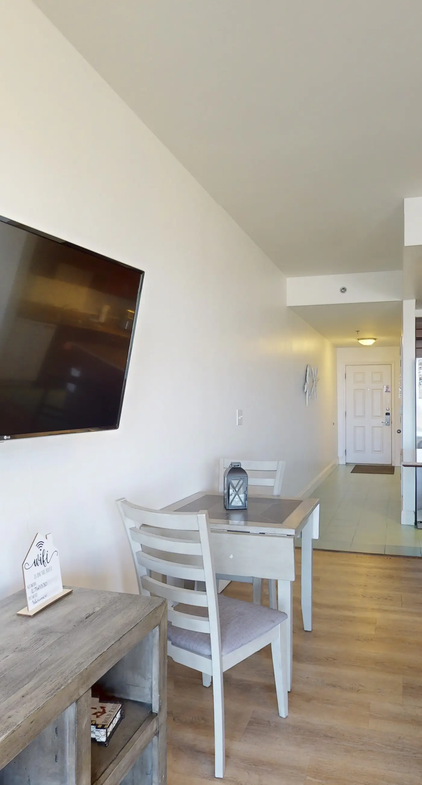 Condo with five pools, hot tubs, saunas, gym, game room, & balcony