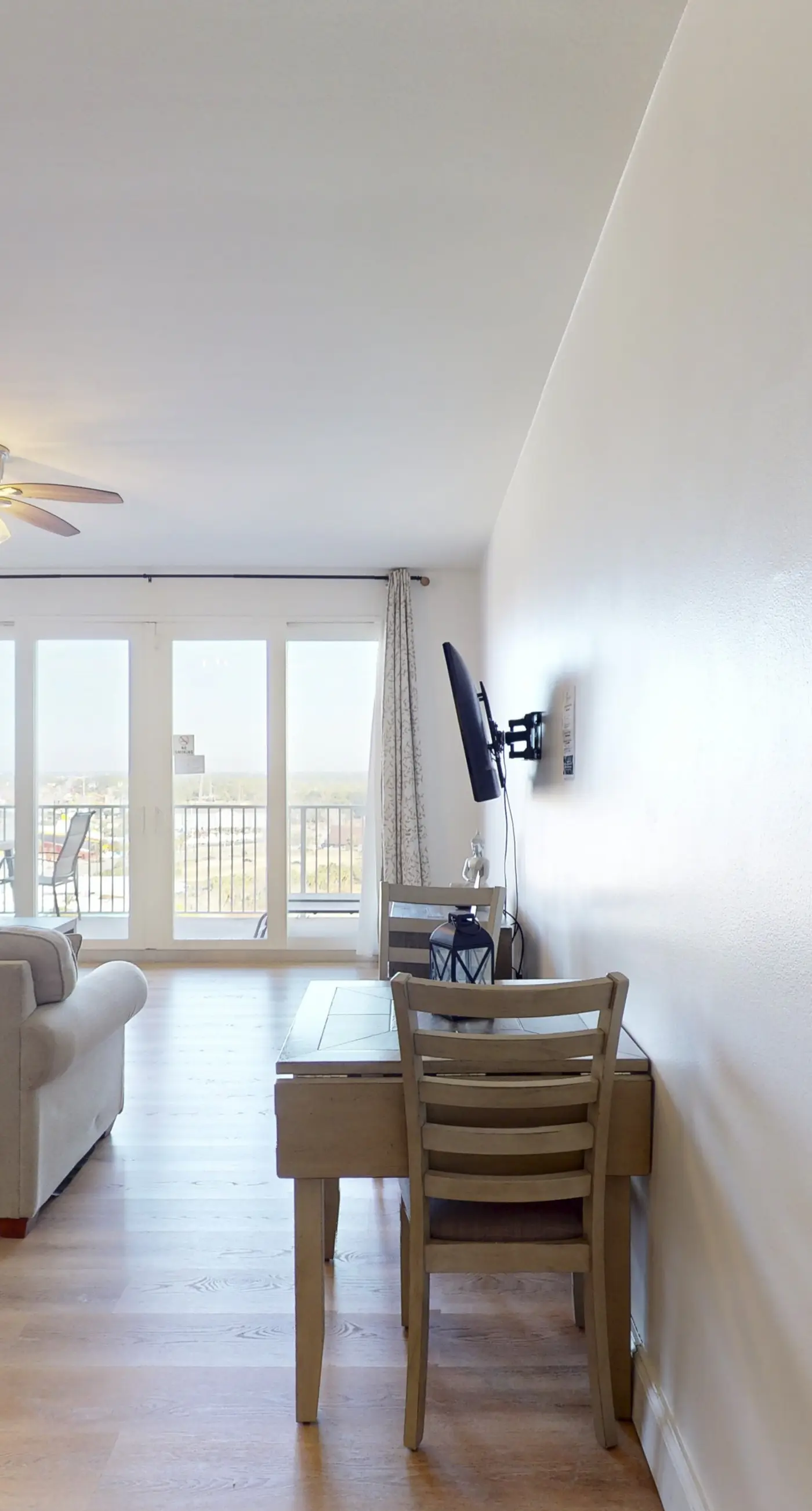 Condo with five pools, hot tubs, saunas, gym, game room, & balcony