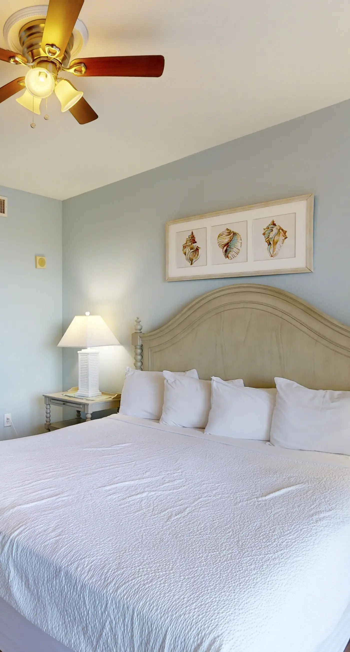 Condo with five pools, hot tubs, saunas, gym, game room, & balcony