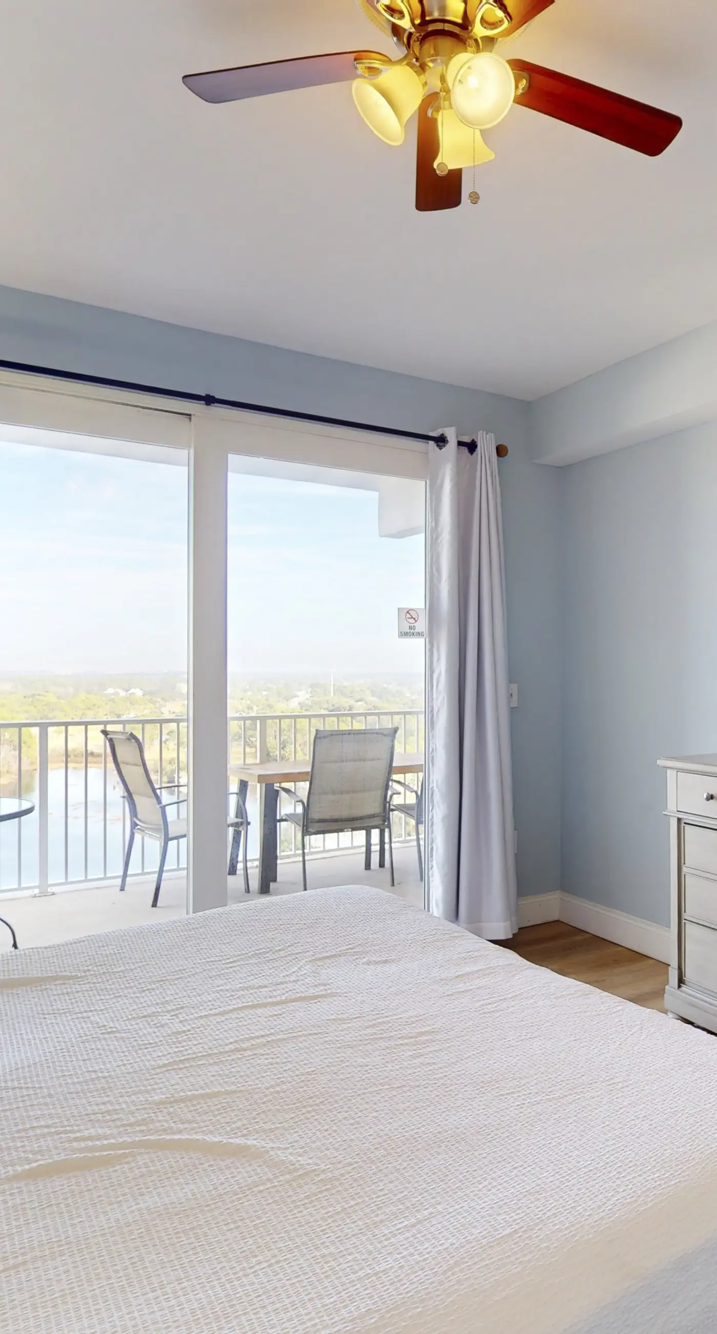 Condo with five pools, hot tubs, saunas, gym, game room, & balcony