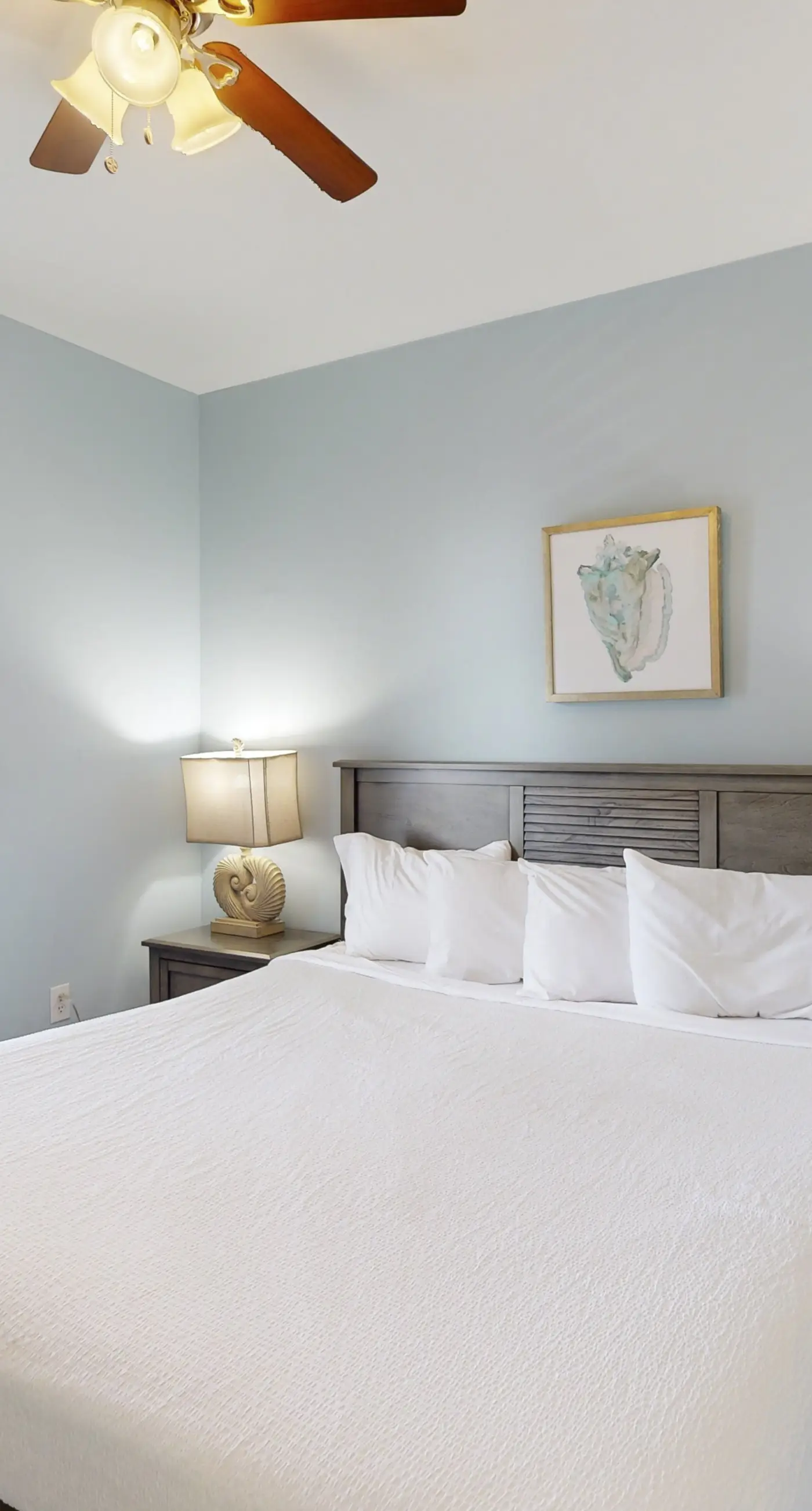 Condo with five pools, hot tubs, saunas, gym, game room, & balcony