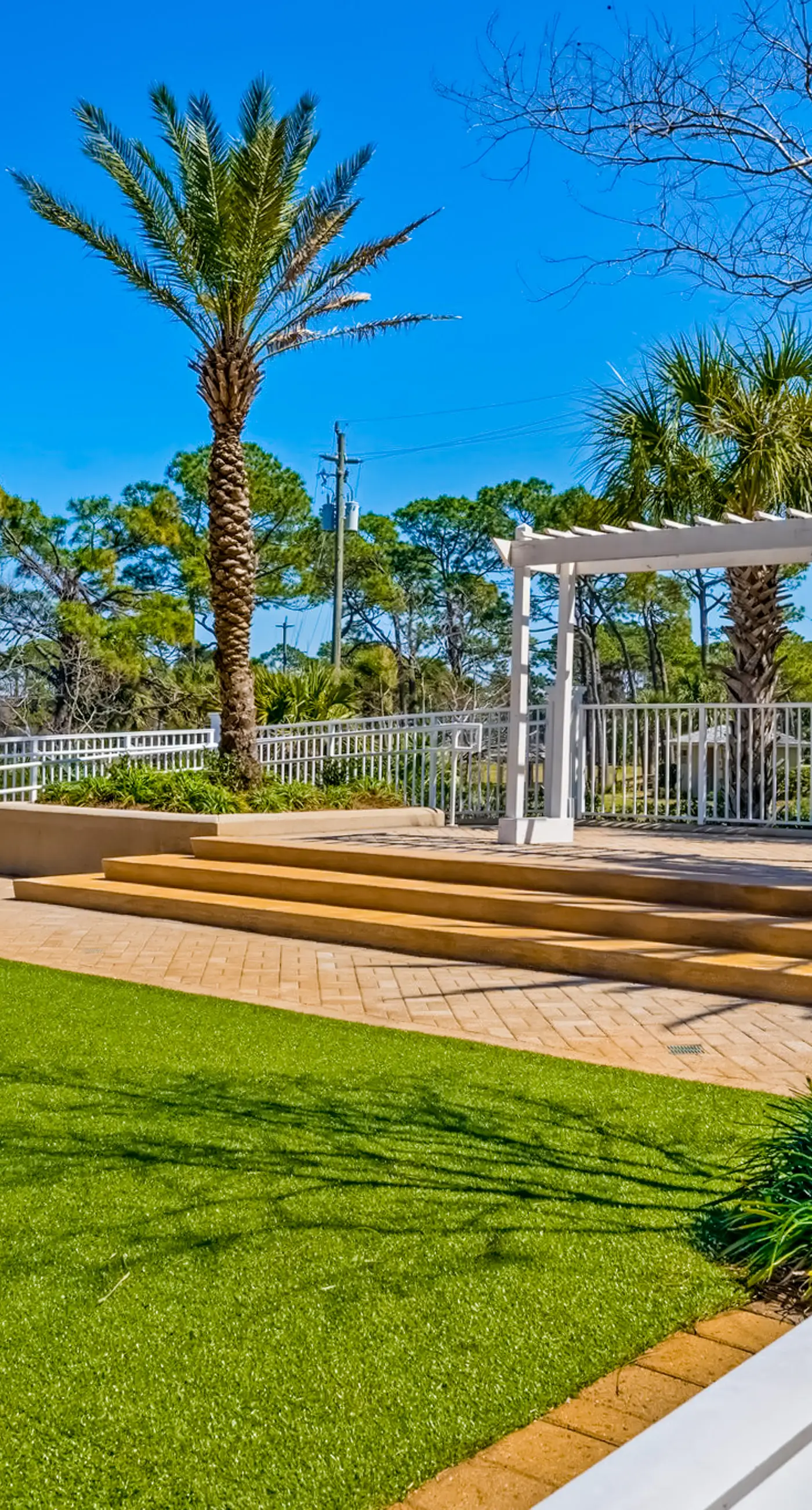 Condo with five pools, hot tubs, saunas, gym, game room, & balcony
