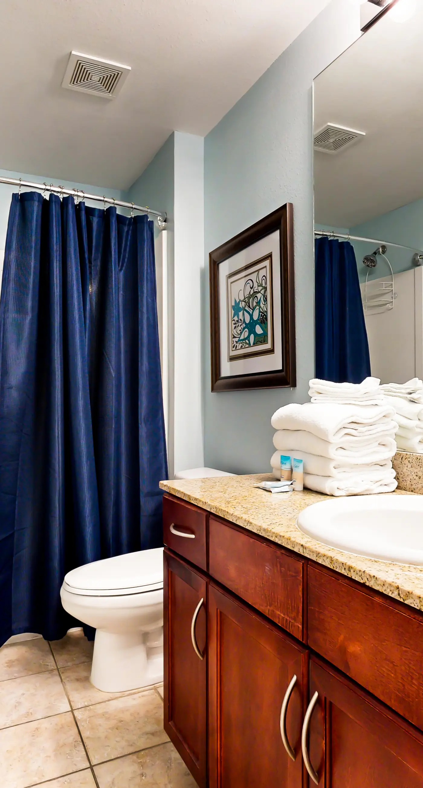 14th floor condo with pool & hot tub access, ocean view, WiFi, W/D, & central AC