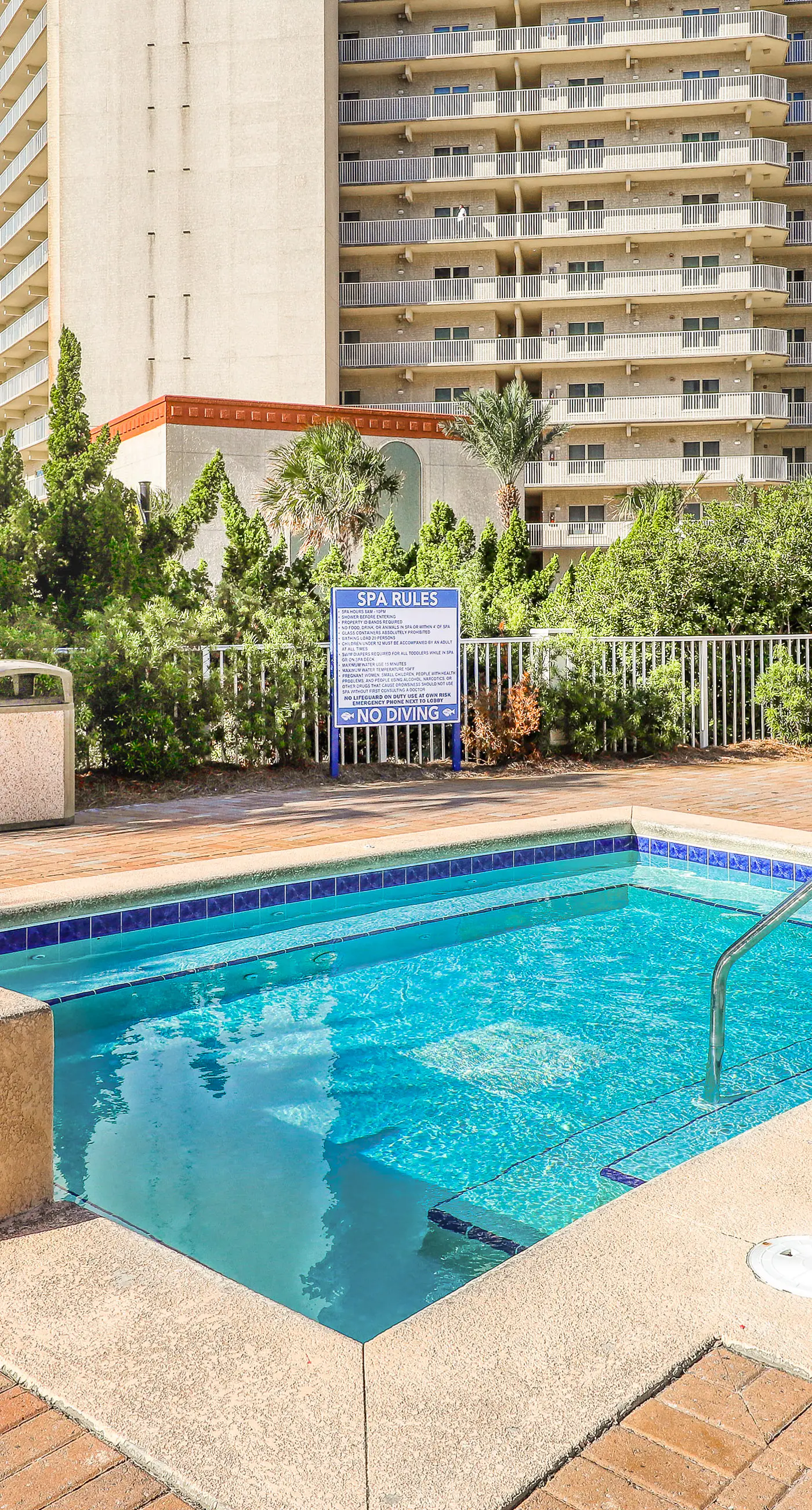 14th floor condo with pool & hot tub access, ocean view, WiFi, W/D, & central AC