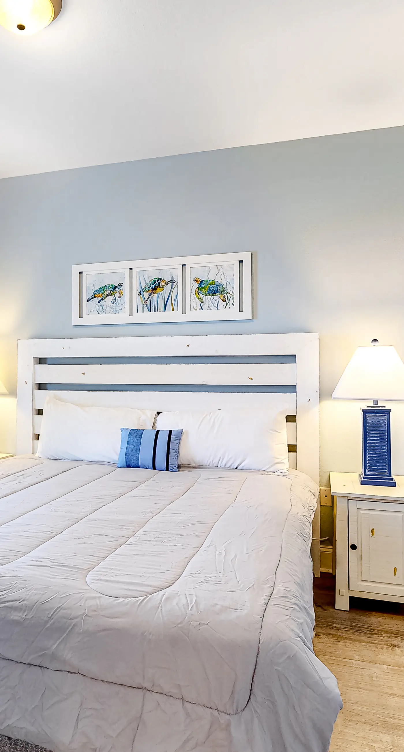 Wonderful Beach Escape W/ Shared Pools/Hot Tubs, Private Balcony, & Free WiFi