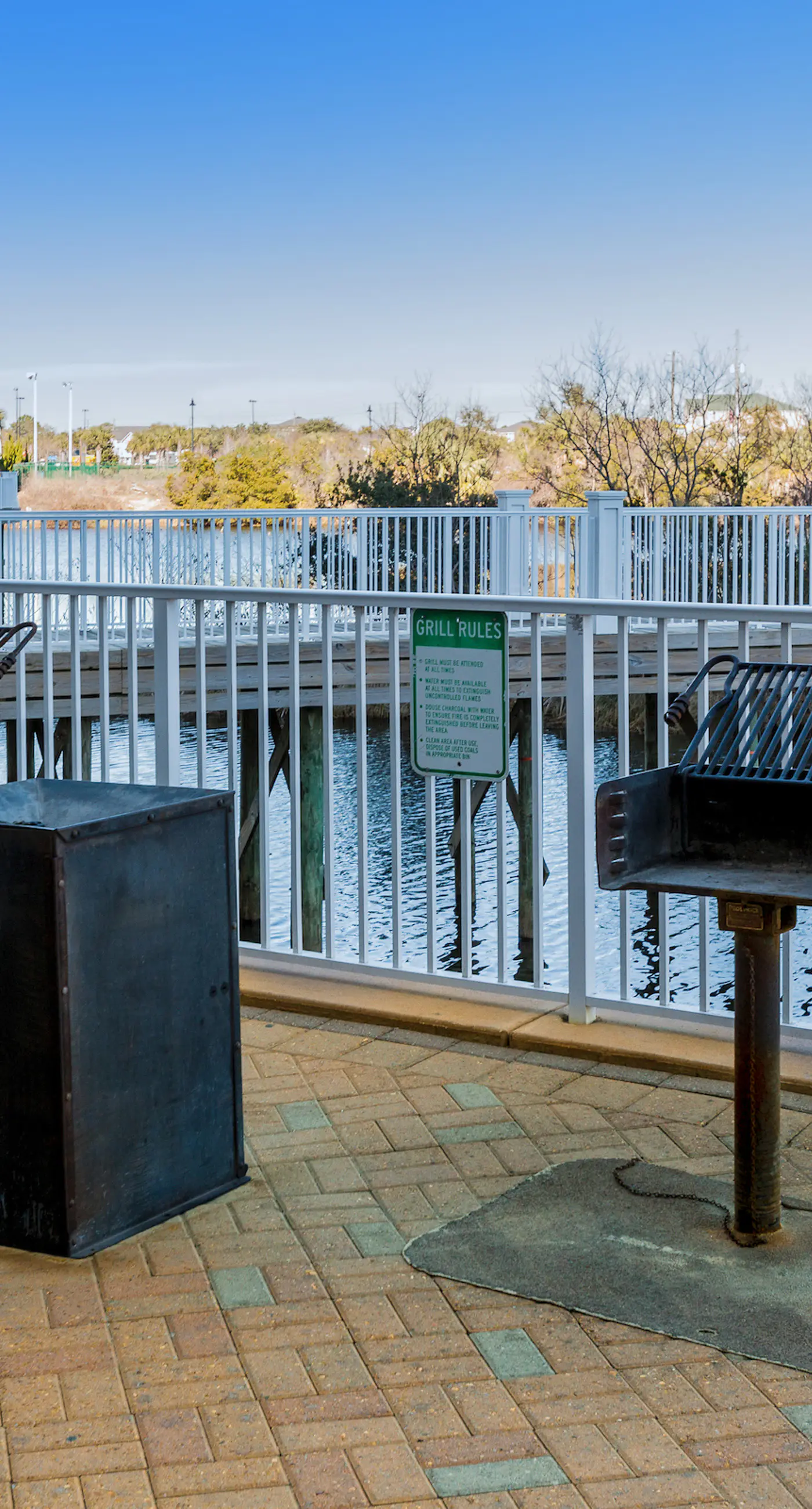 Wonderful Beach Escape W/ Shared Pools/Hot Tubs, Private Balcony, & Free WiFi