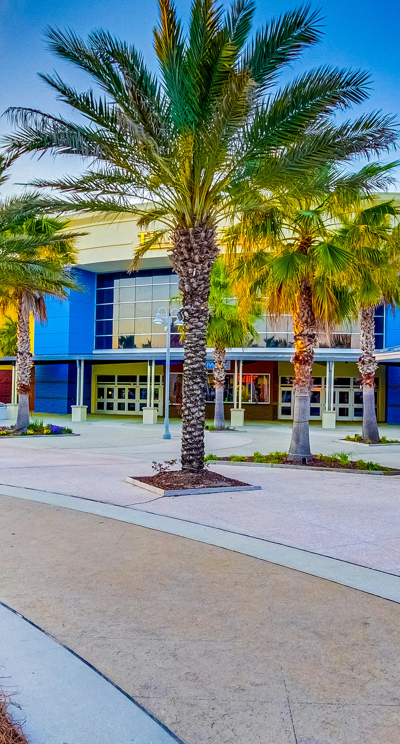 Wonderful Beach Escape W/ Shared Pools/Hot Tubs, Private Balcony, & Free WiFi