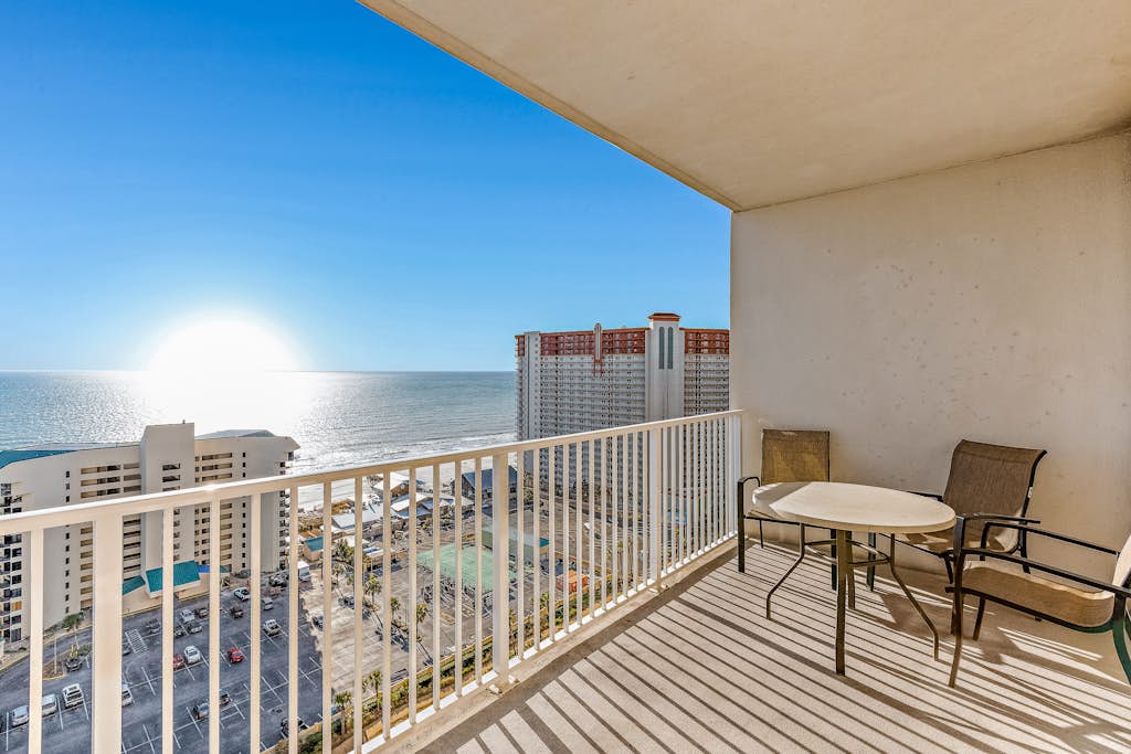 Laketown Wharf 1715
