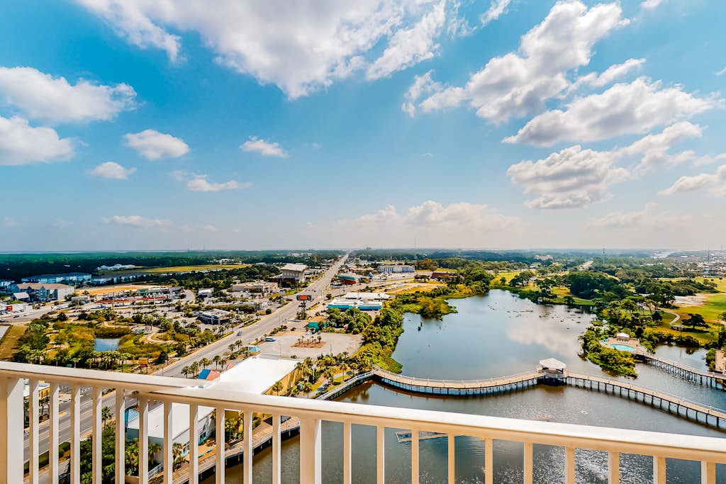 Laketown Wharf #1731