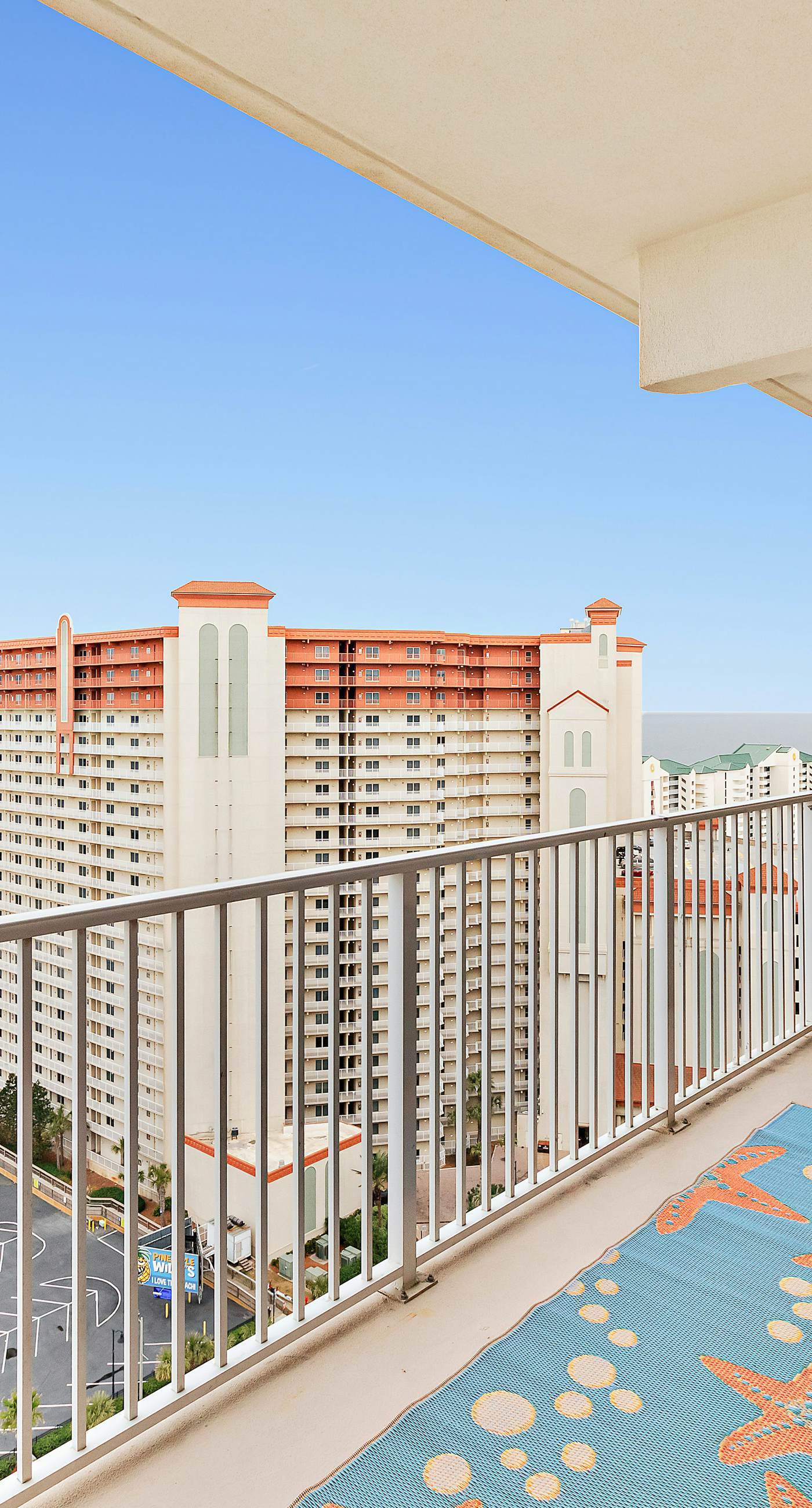 Fantastic beach and lake view condo with shared pools and hot tub