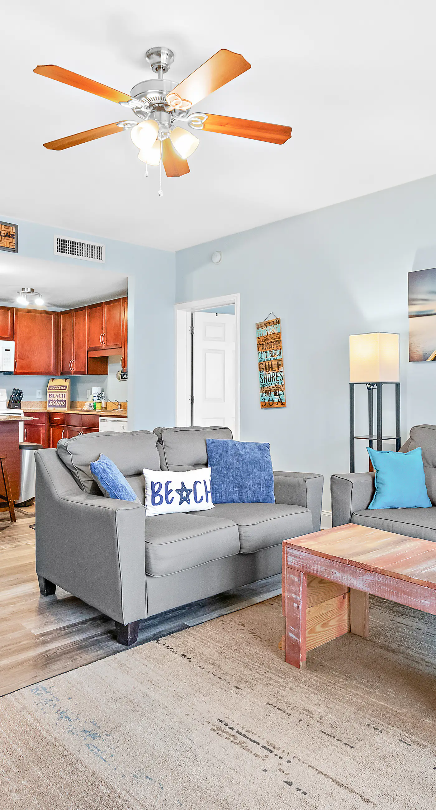 Fantastic beach and lake view condo with shared pools and hot tub