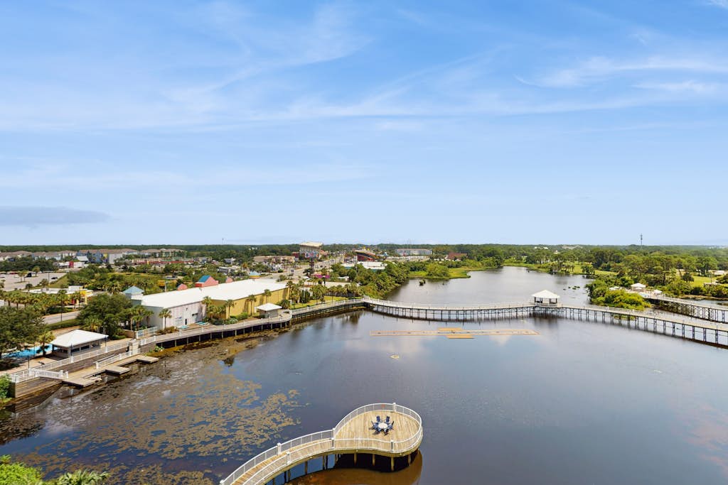Laketown Wharf 0729
