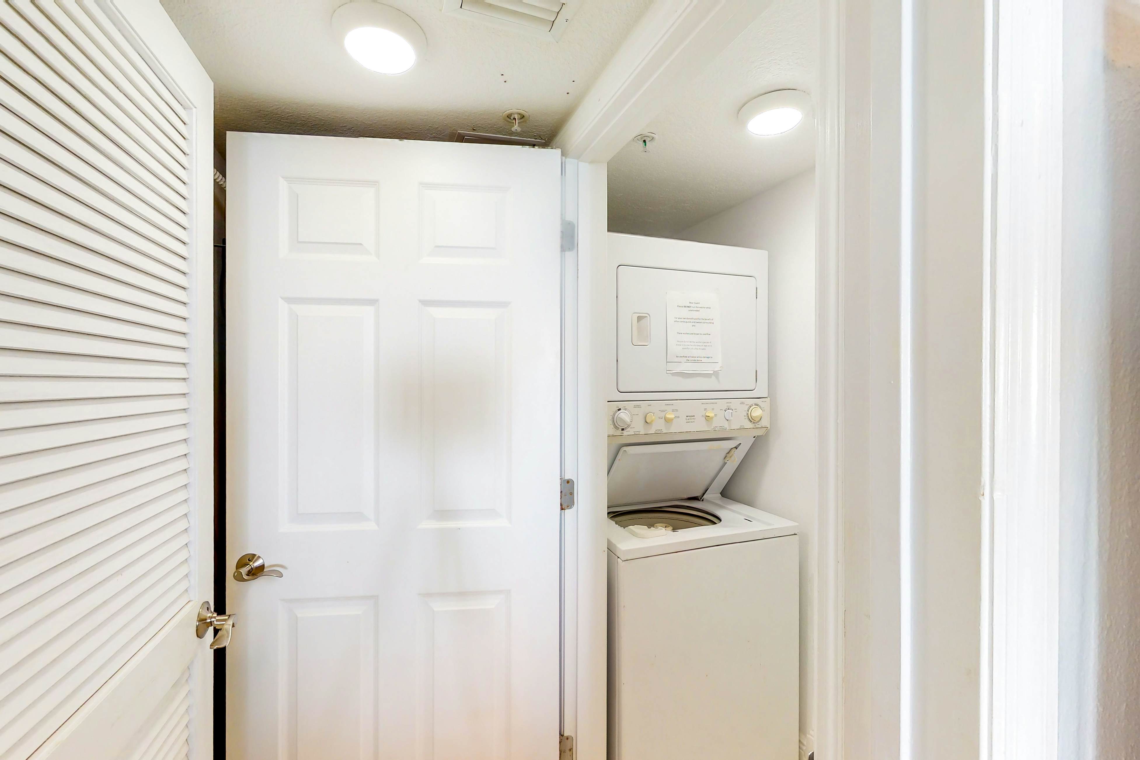 Resort condo on the beach with Gulf views, pools, hot tub, gym & game room