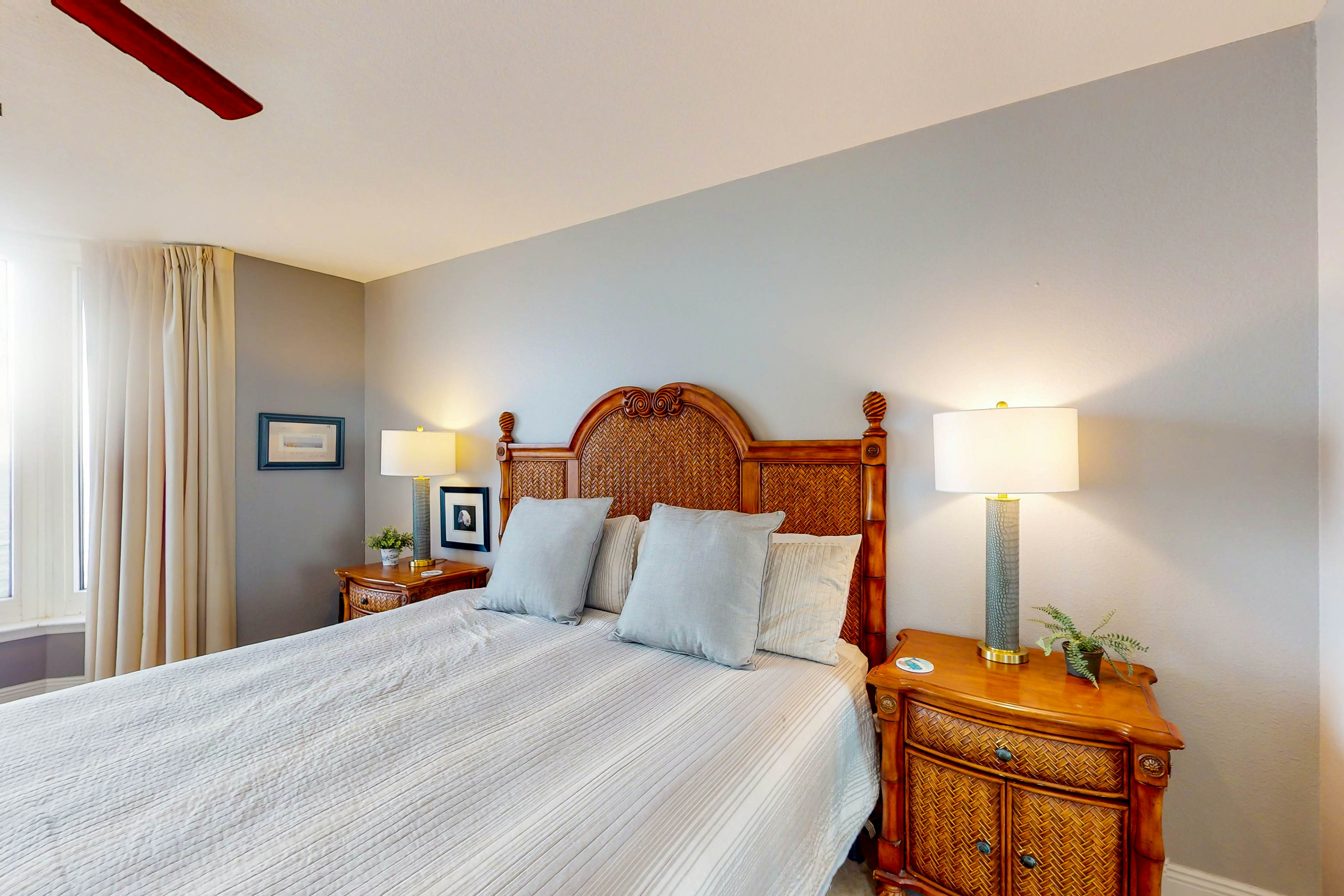 Resort condo on the beach with Gulf views, pools, hot tub, gym & game room