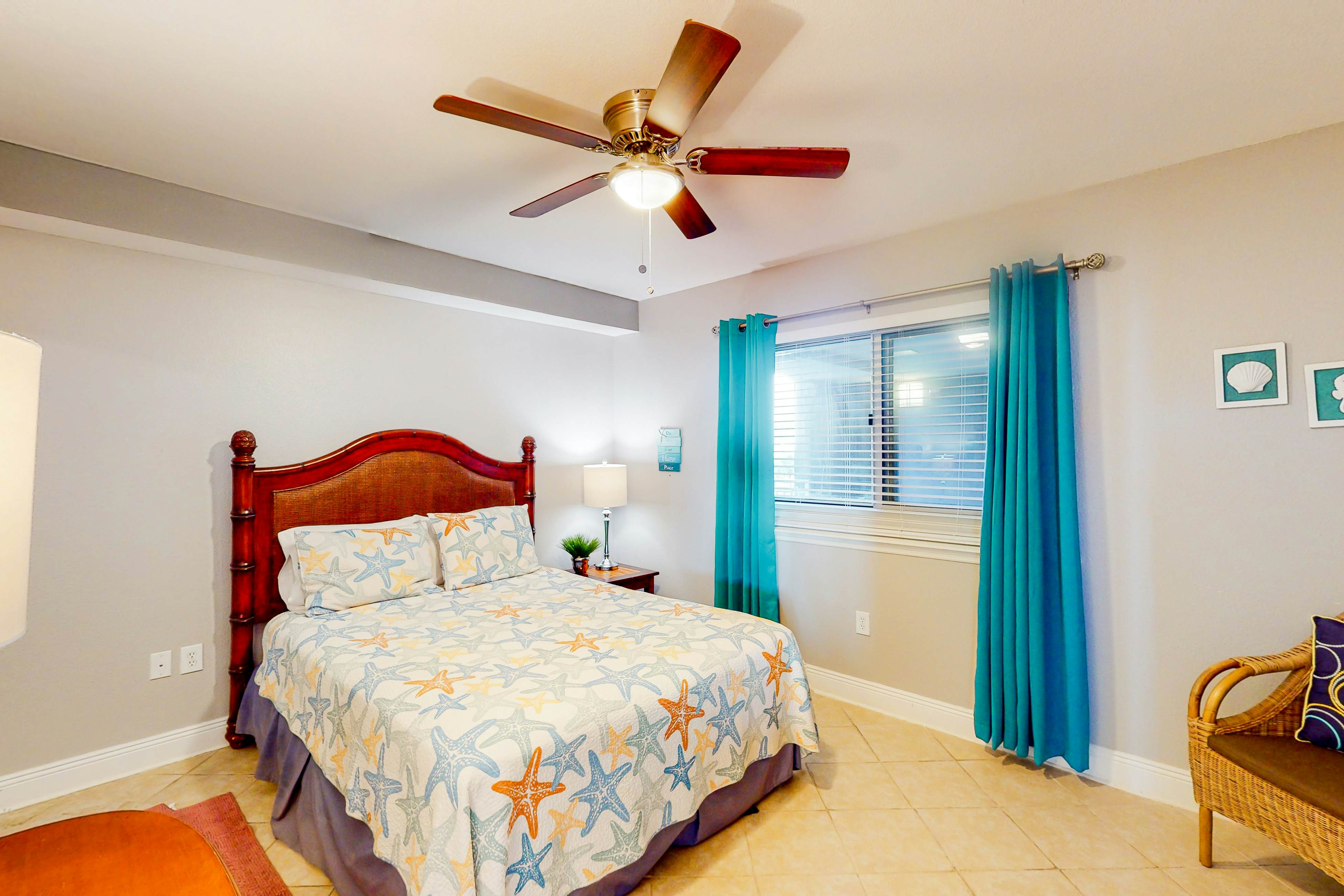 Resort condo on the beach with Gulf views, pools, hot tub, gym & game room