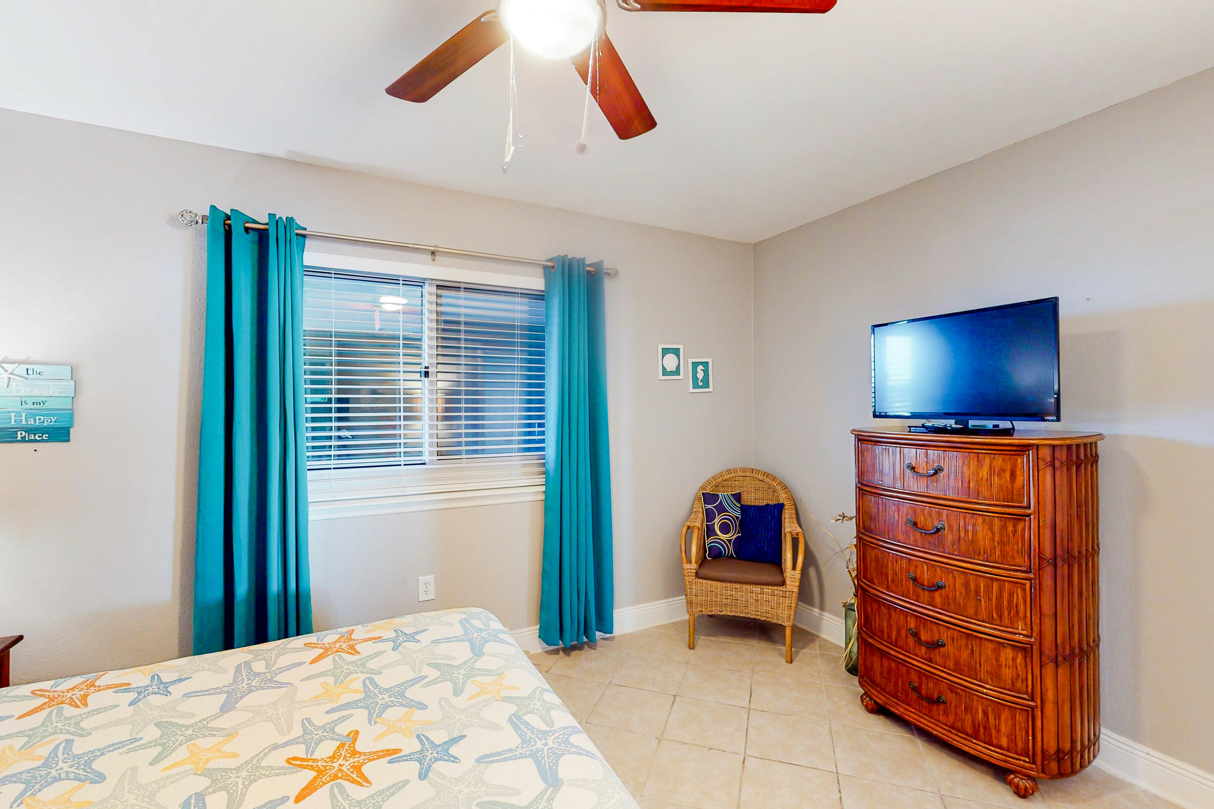 Resort condo on the beach with Gulf views, pools, hot tub, gym & game room