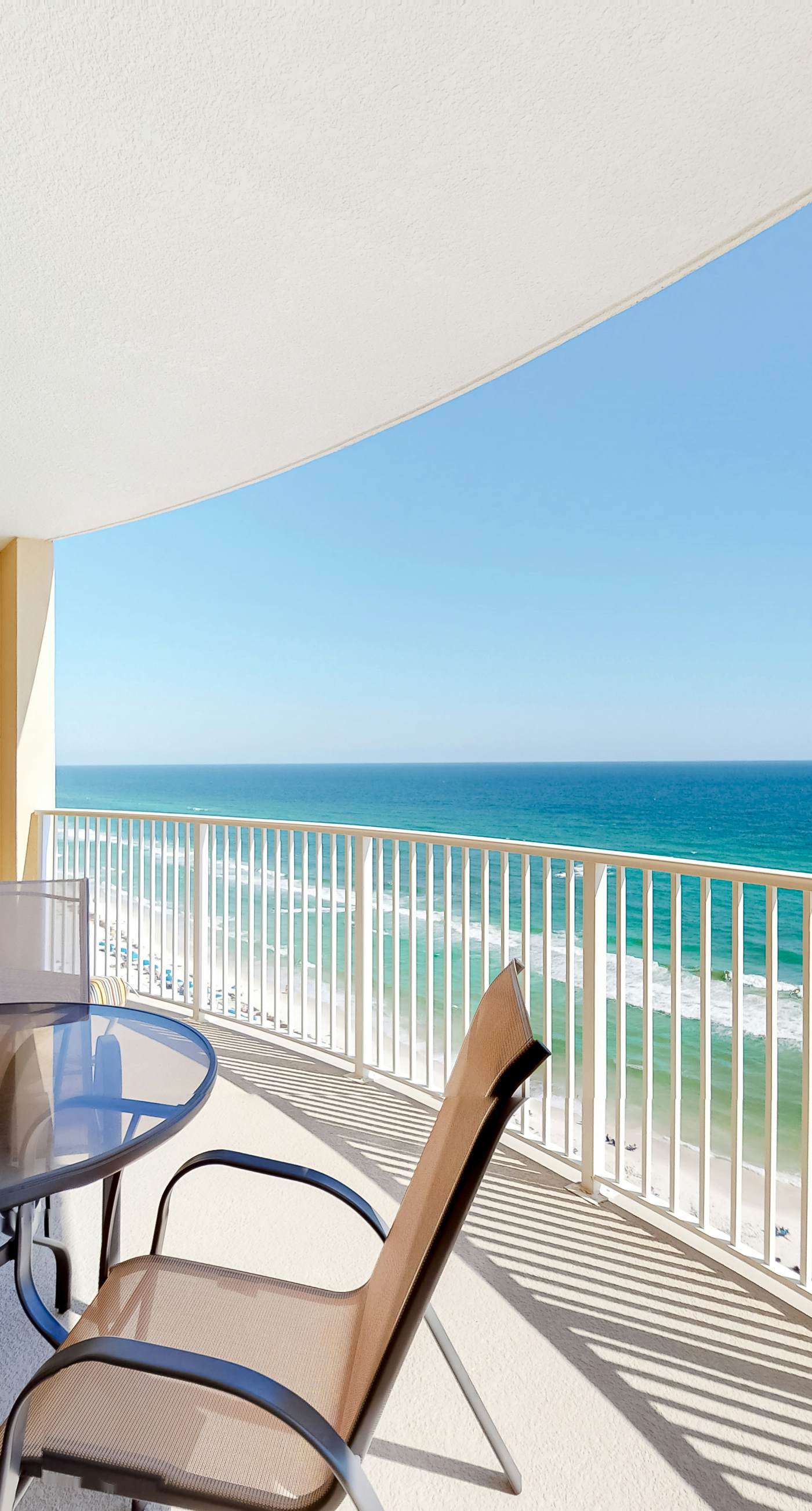 14th-floor oceanfront condo with ocean view, pool & hot tub access, WiFi, & W&D