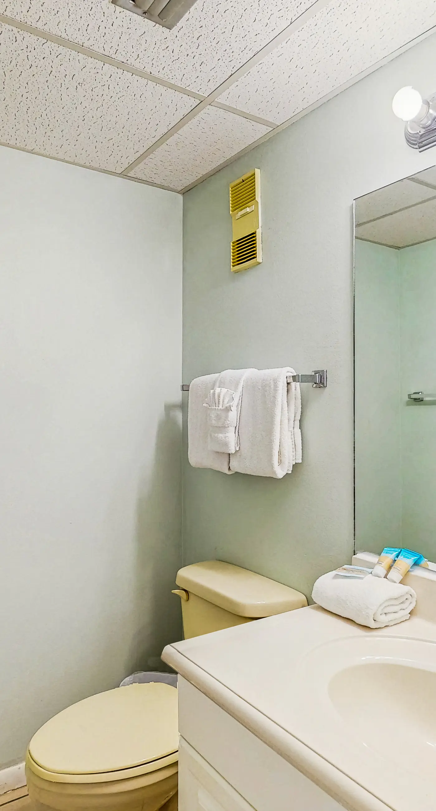 Edgewater Beach Resort T1-1204