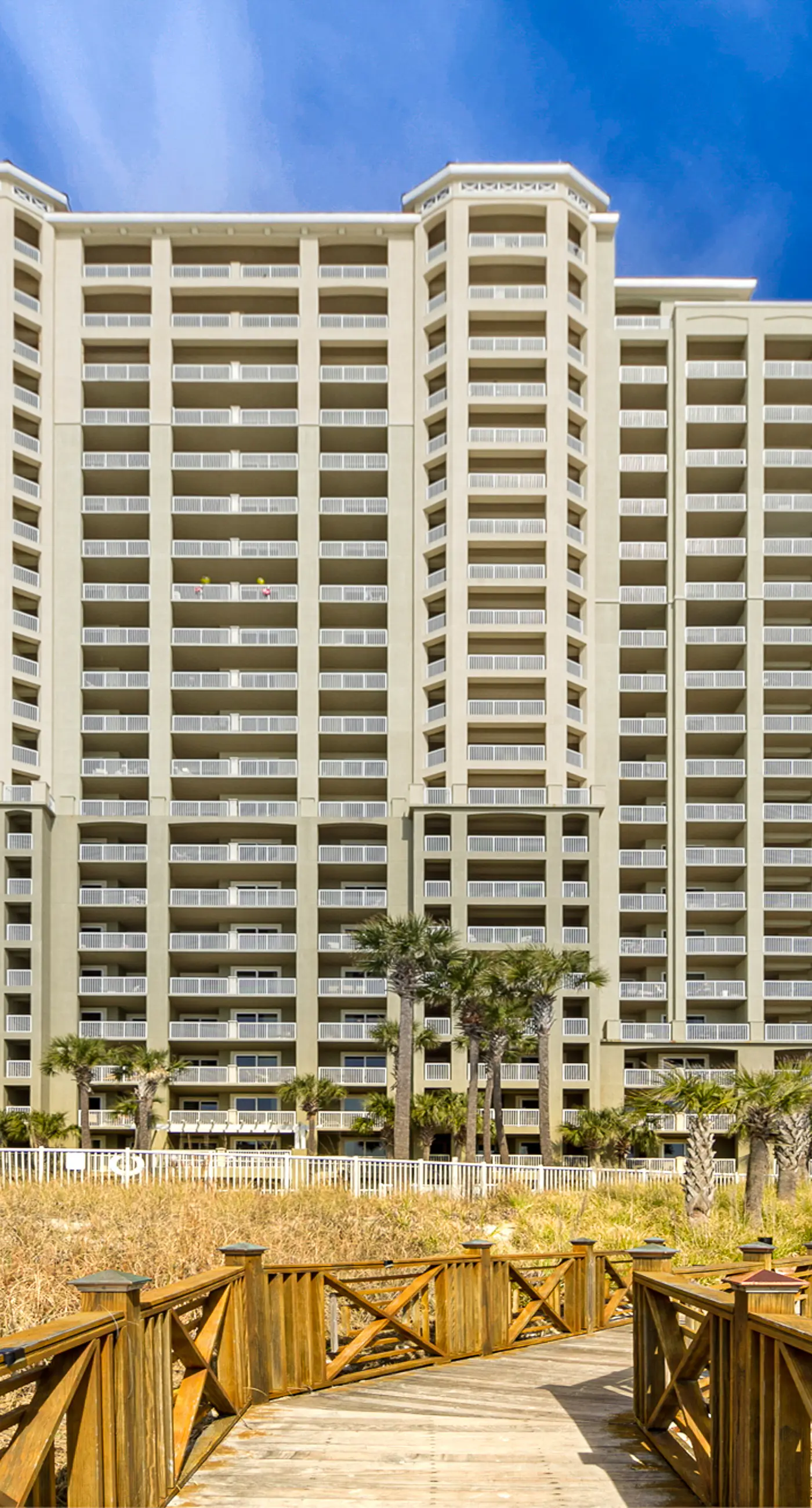 15th-floor Gulf-front condo with beach view, balcony, heated pool, hot tub & gym