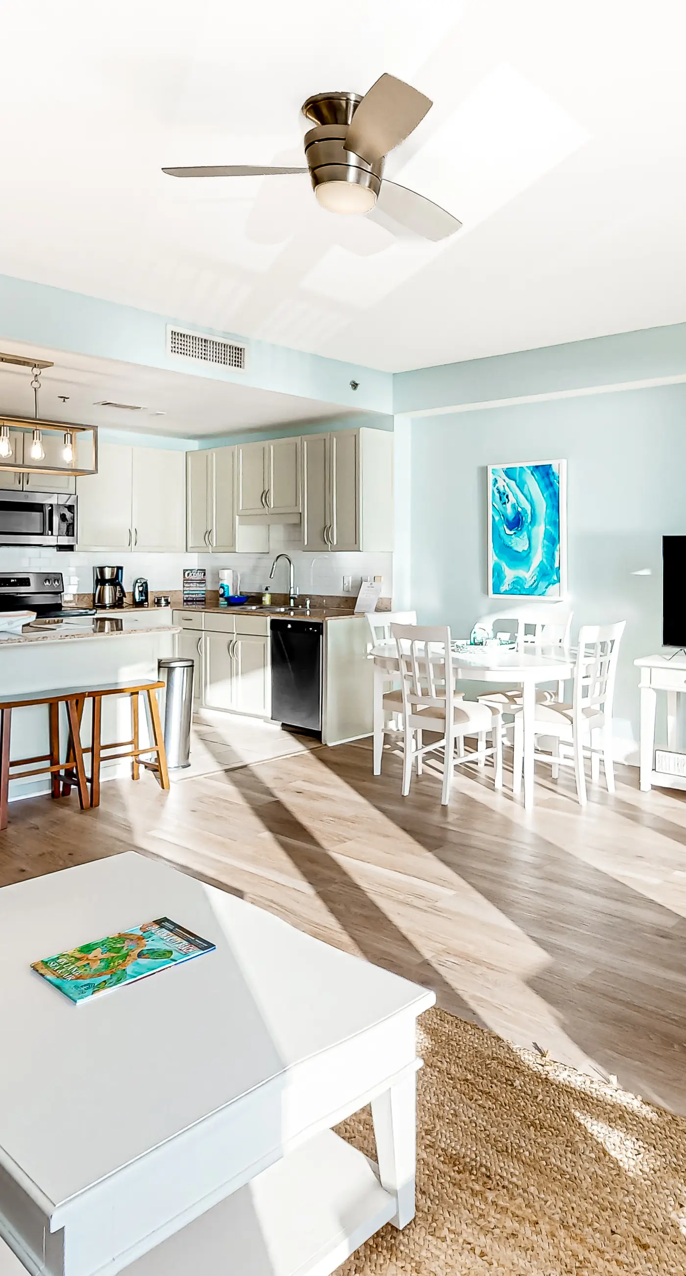 Resort condo rental w/shared hot tub, resort pools, and fitness center