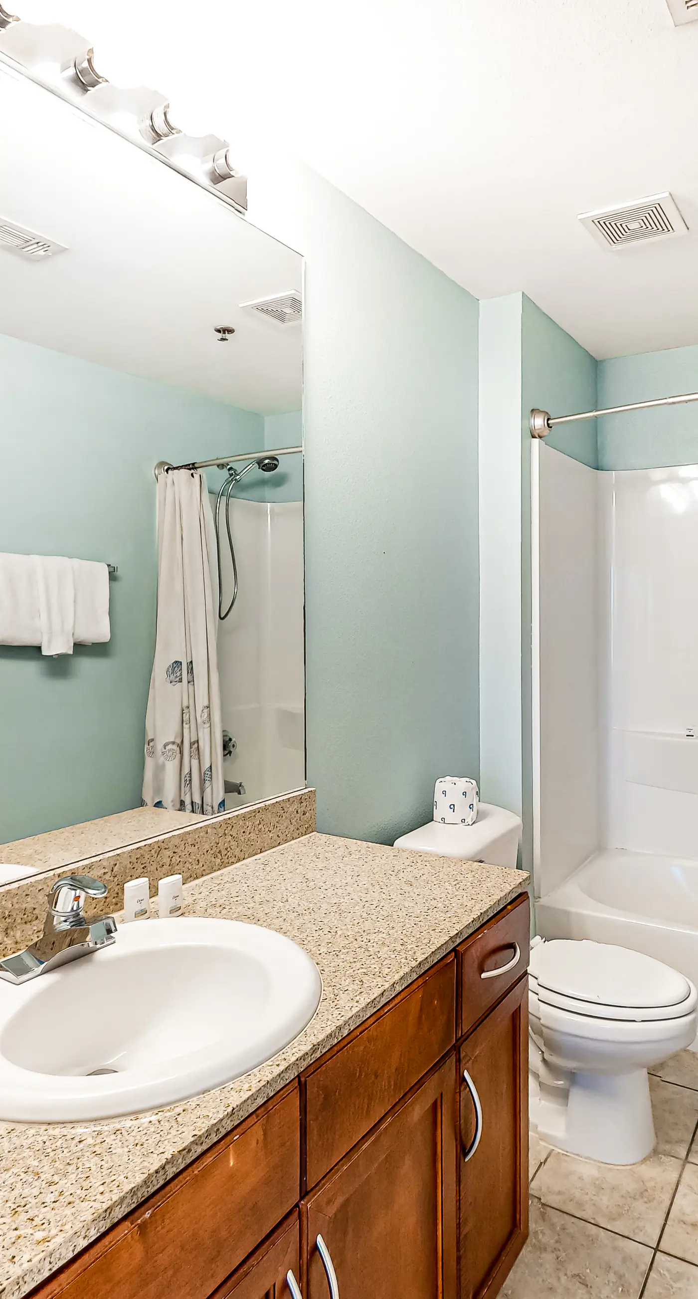 Resort condo rental w/shared hot tub, resort pools, and fitness center