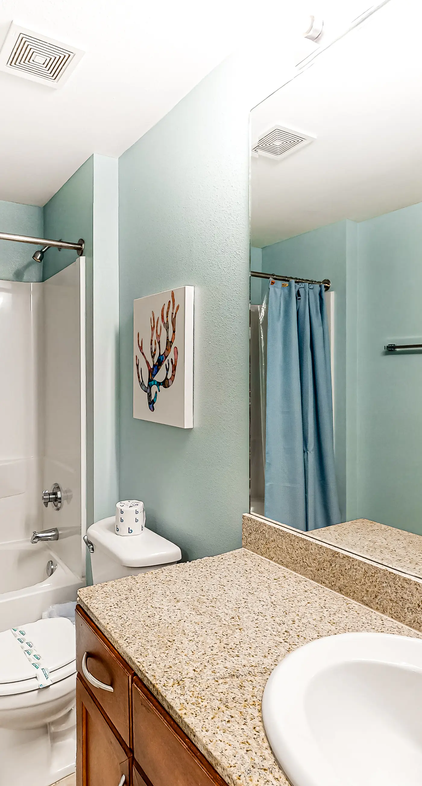 Resort condo rental w/shared hot tub, resort pools, and fitness center