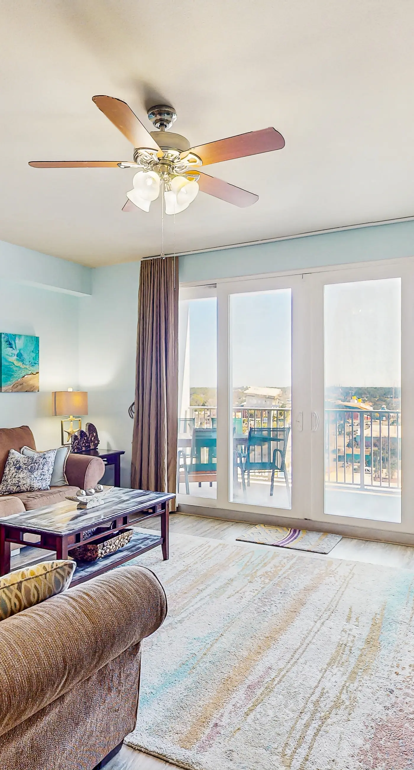Beachview Condo with full kitchen, shared pool and beach access