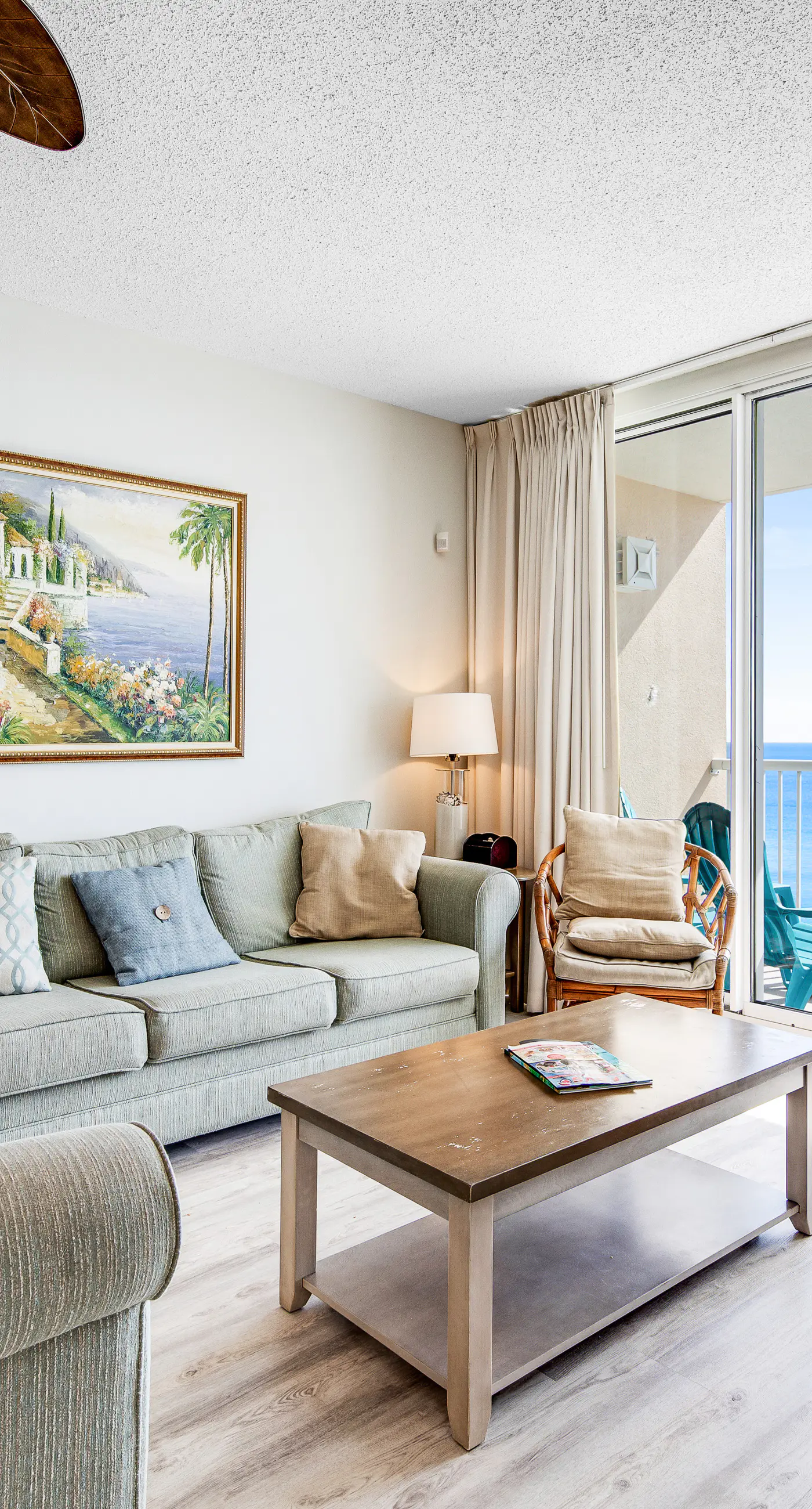 Beachfront condo on 10th floor w/shared pools (4), hot tub, tennis - great views