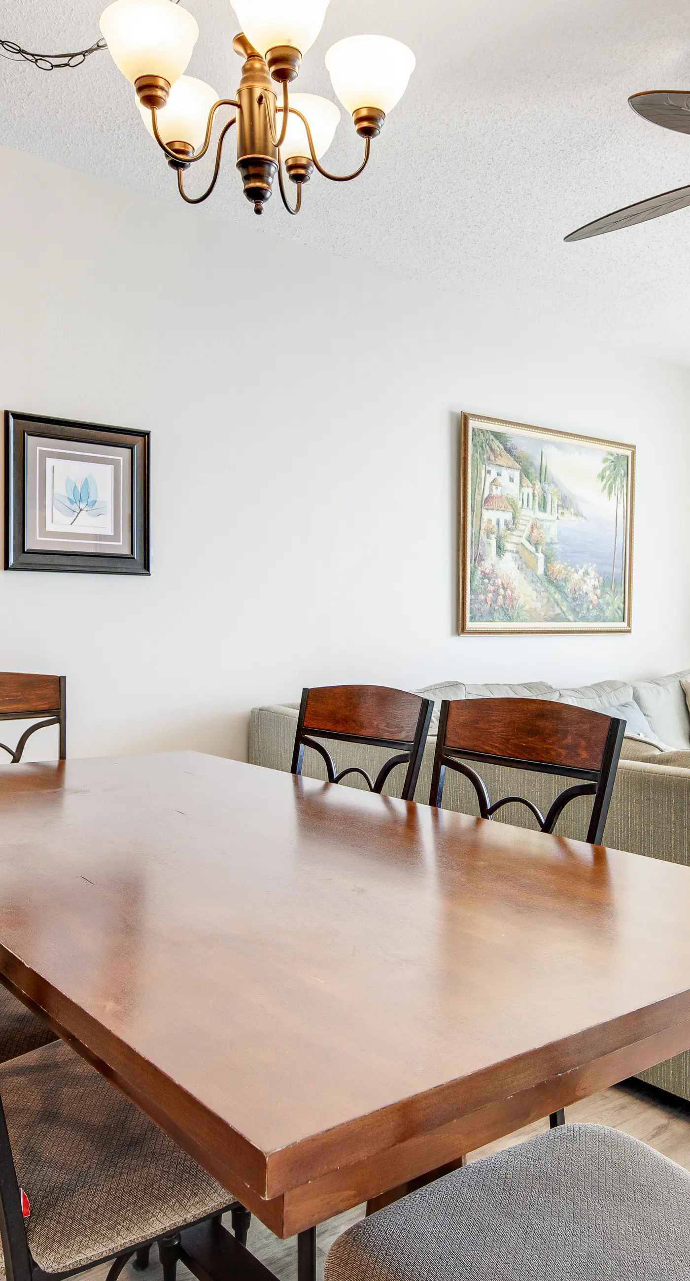 Beachfront condo on 10th floor w/shared pools (4), hot tub, tennis - great views