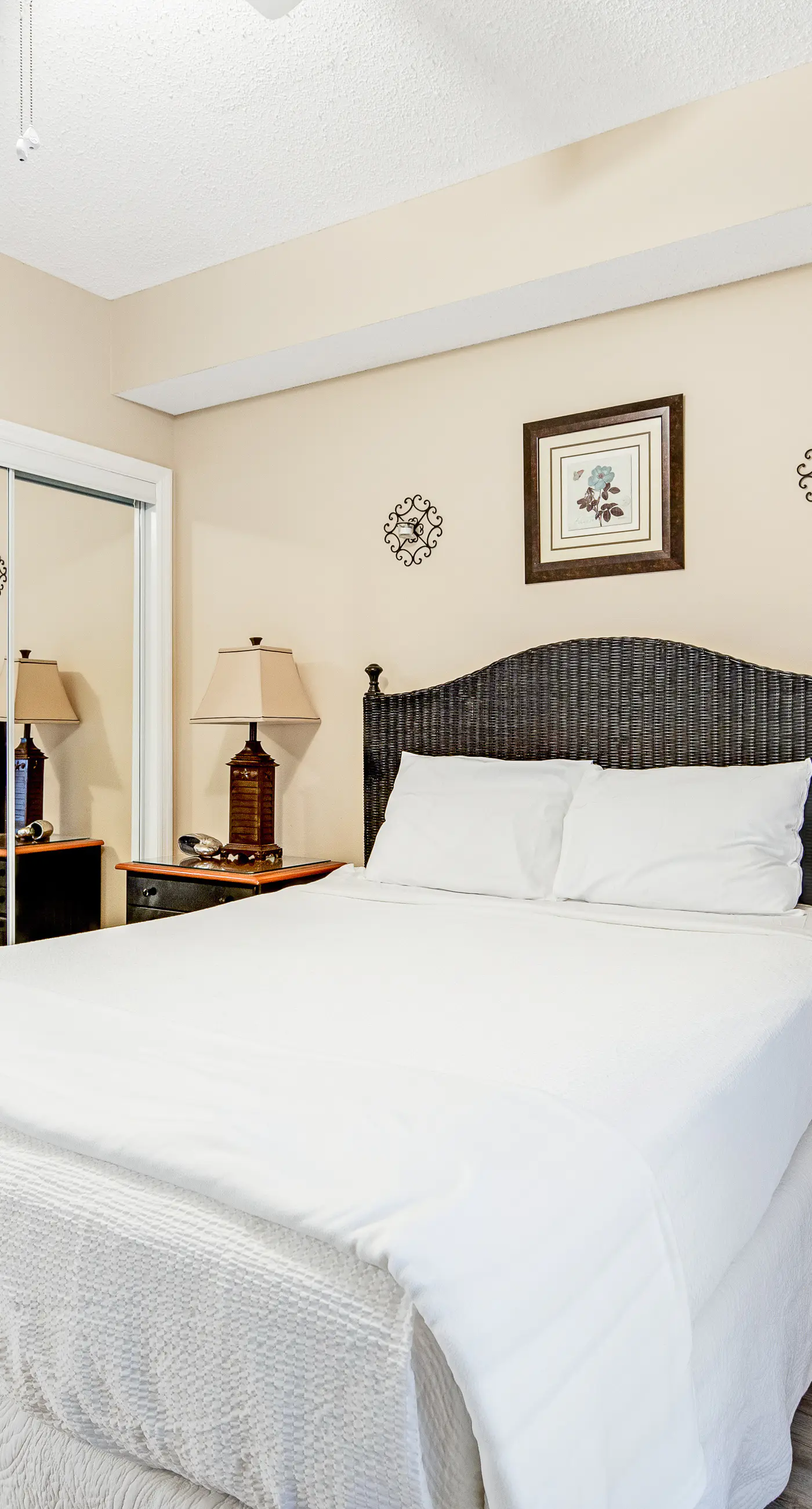 Beachfront condo on 10th floor w/shared pools (4), hot tub, tennis - great views